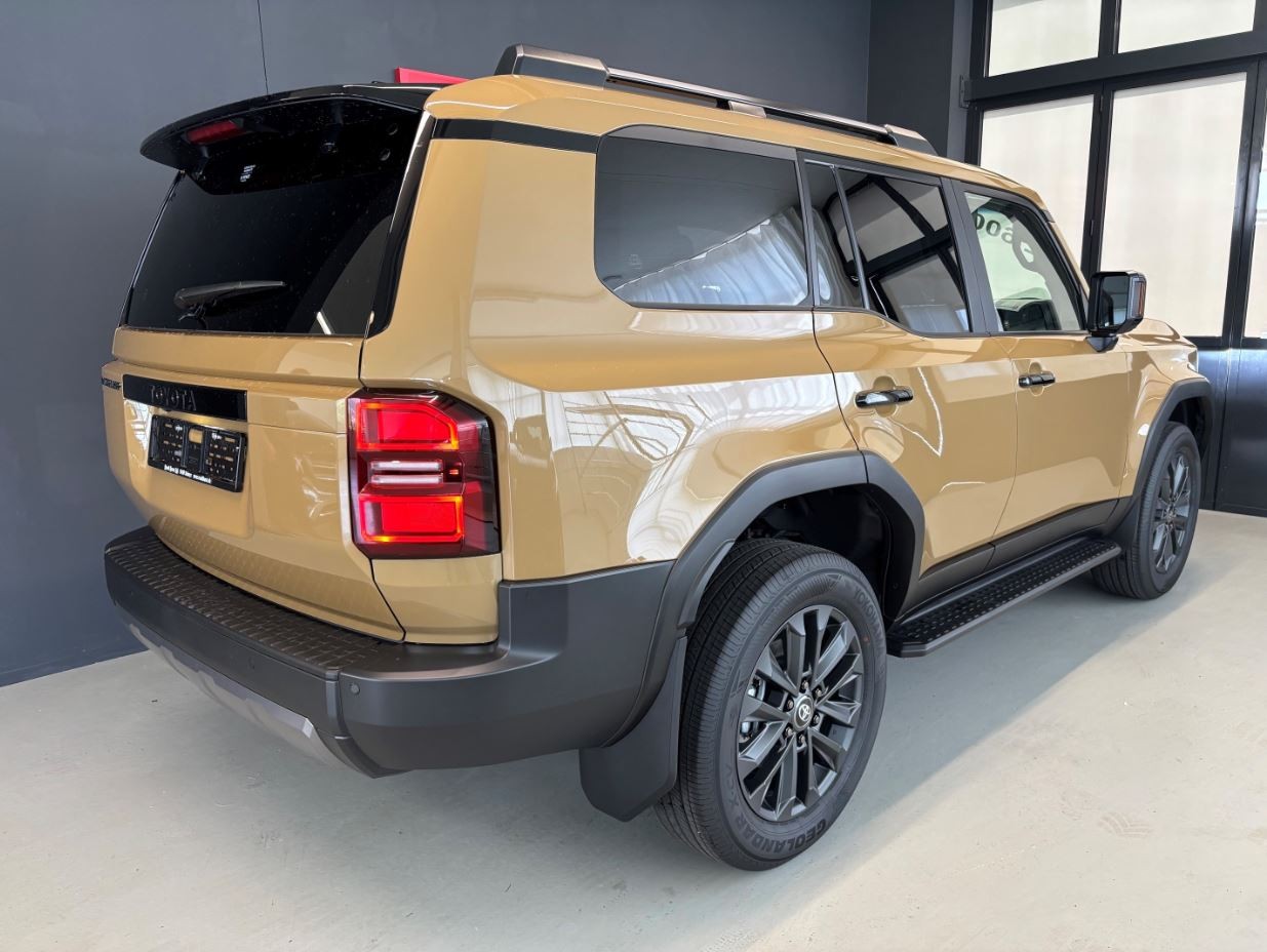 TOYOTA Land Cruiser 2.8 D 48V Invincible-image-4