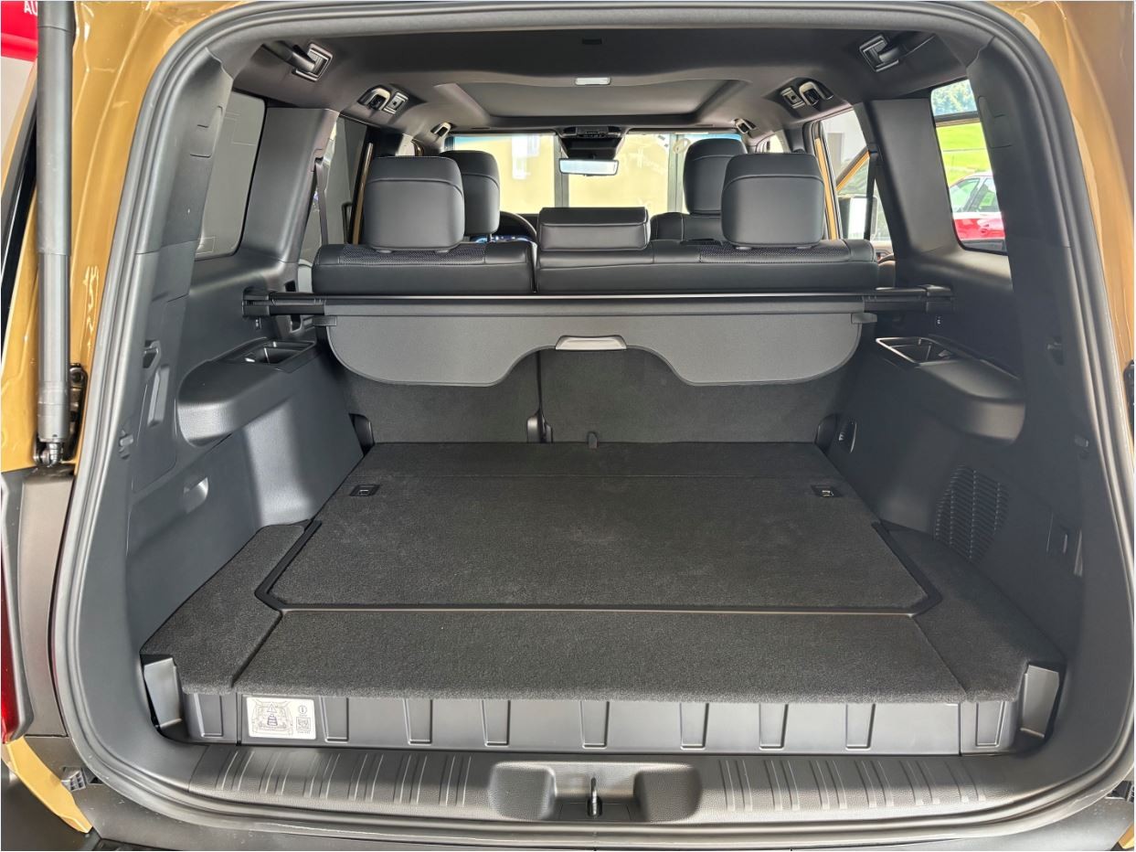 TOYOTA Land Cruiser 2.8 D 48V Invincible-image-6