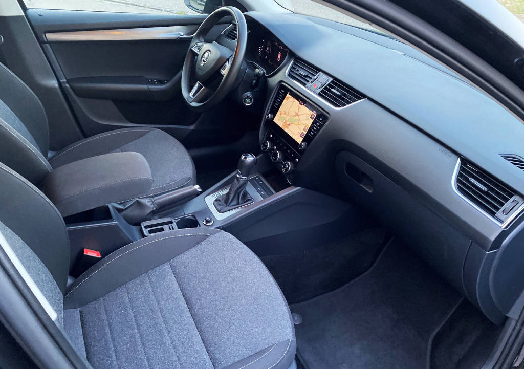 SKODA Octavia Combi 2.0 TDI 150 Soleil DSG-image-9