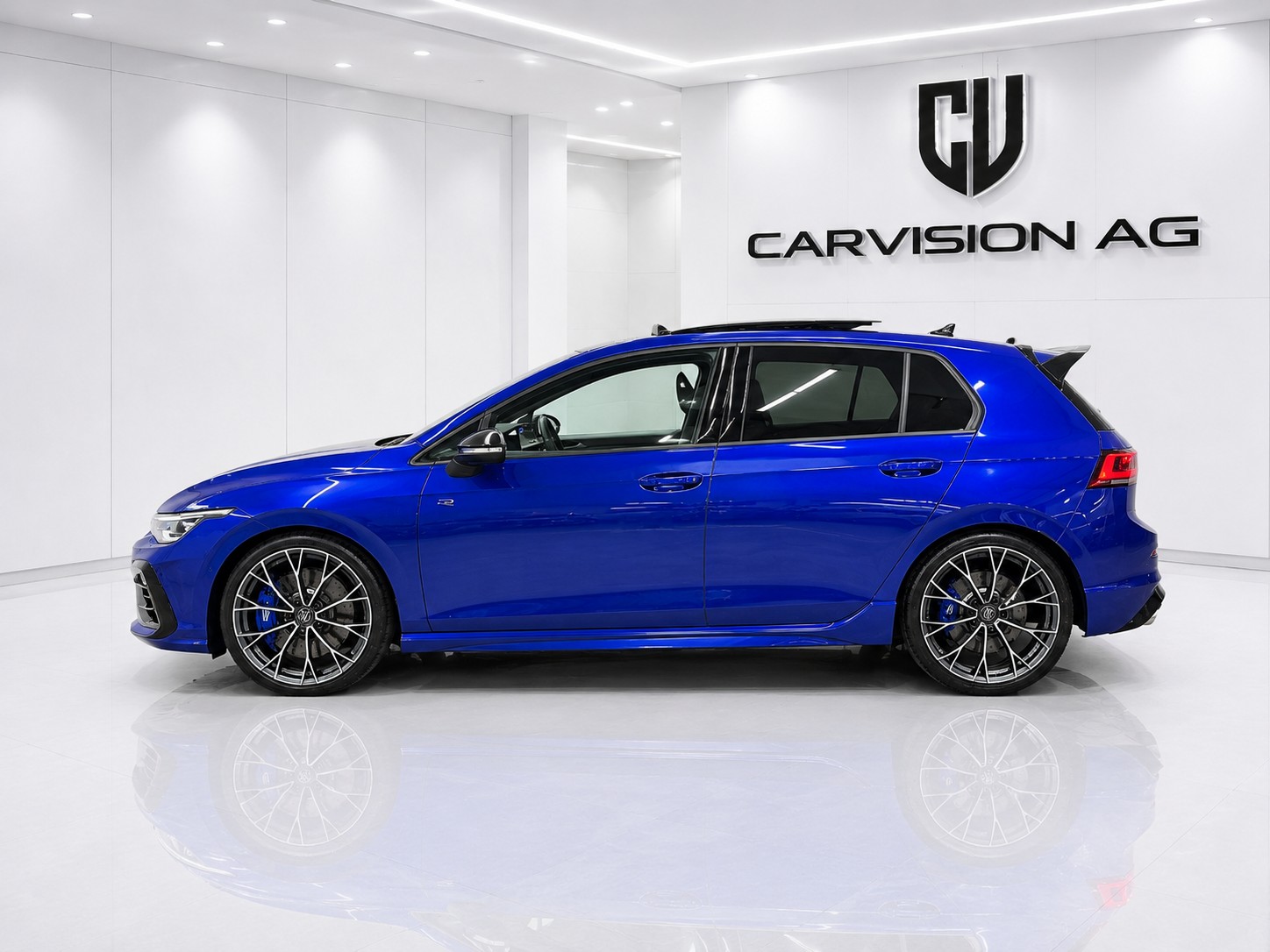 VW Golf 2.0 TSI R DSG 4 Motion * Panorama-Glasdach * Facelift * Anhängerkupplung *-image-3