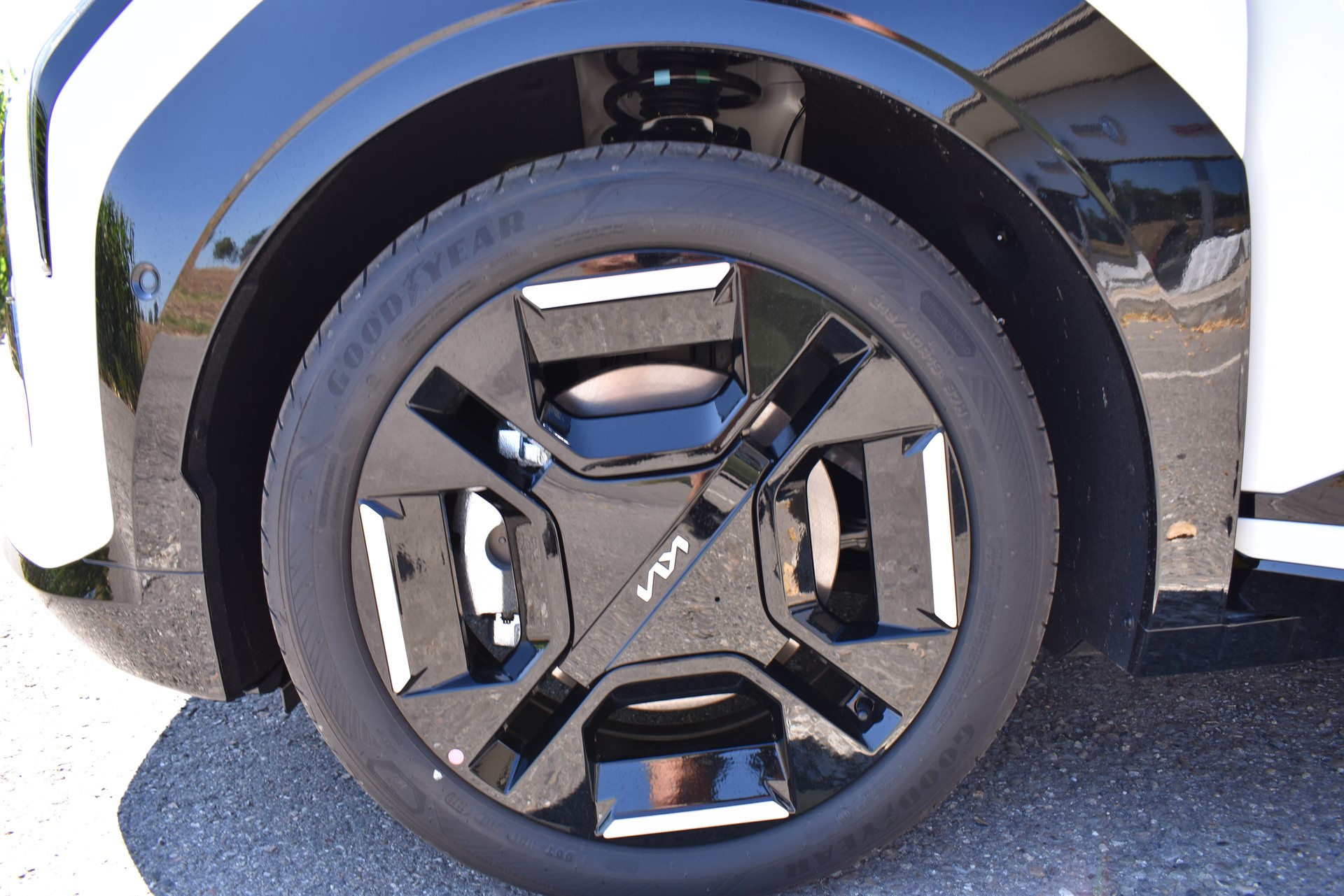 KIA EV3 81,4 kWh GT Line 4x4-image-13
