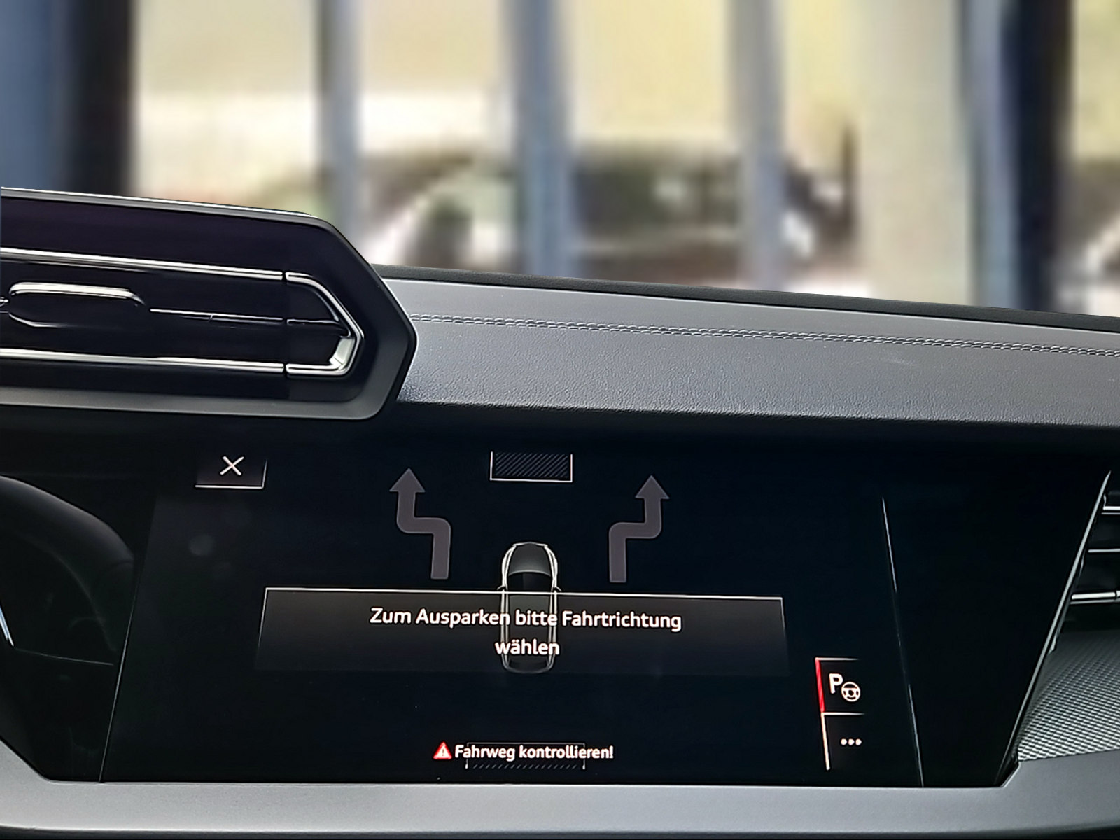 AUDI A3 Sportback TFSI 150 kW quattro S line S tronic Mythosschwarz Metallic-image-16