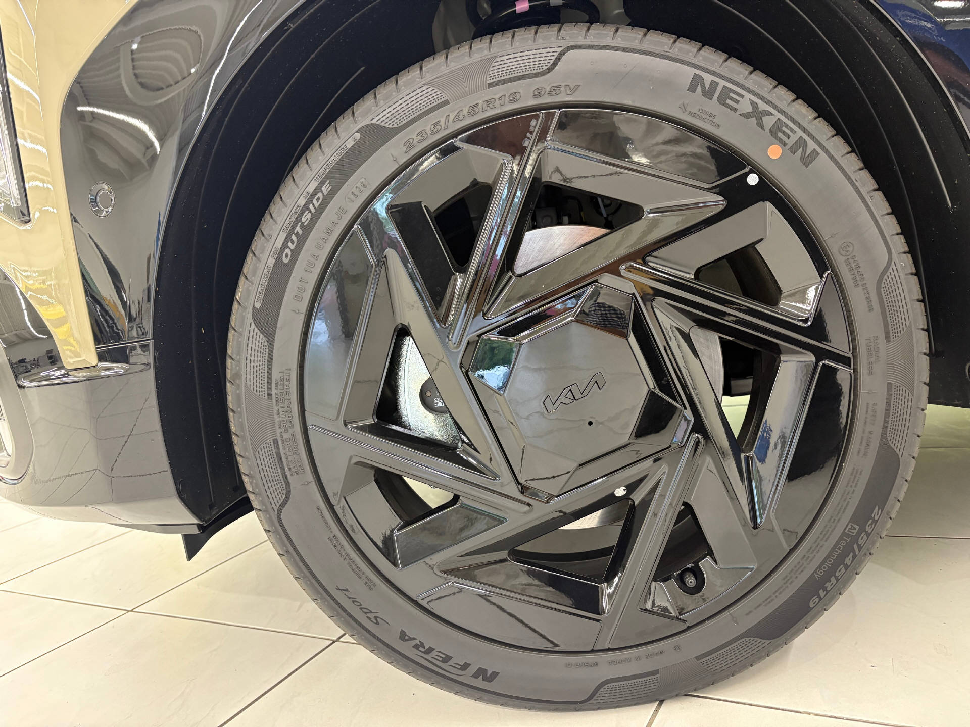 KIA Seltos 1.6 T-GDi X-Line-image-15
