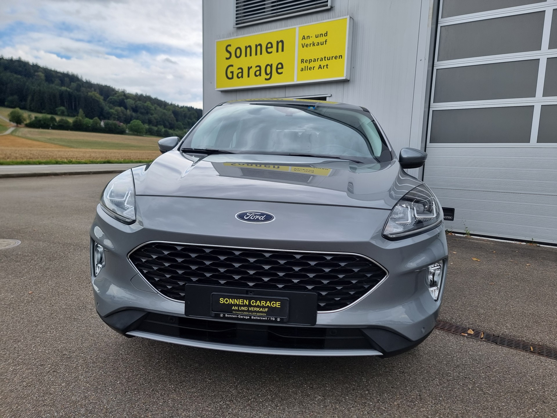 FORD Kuga 2.0 TDCi EcoBlue Cool & Connect 4WD-image-1