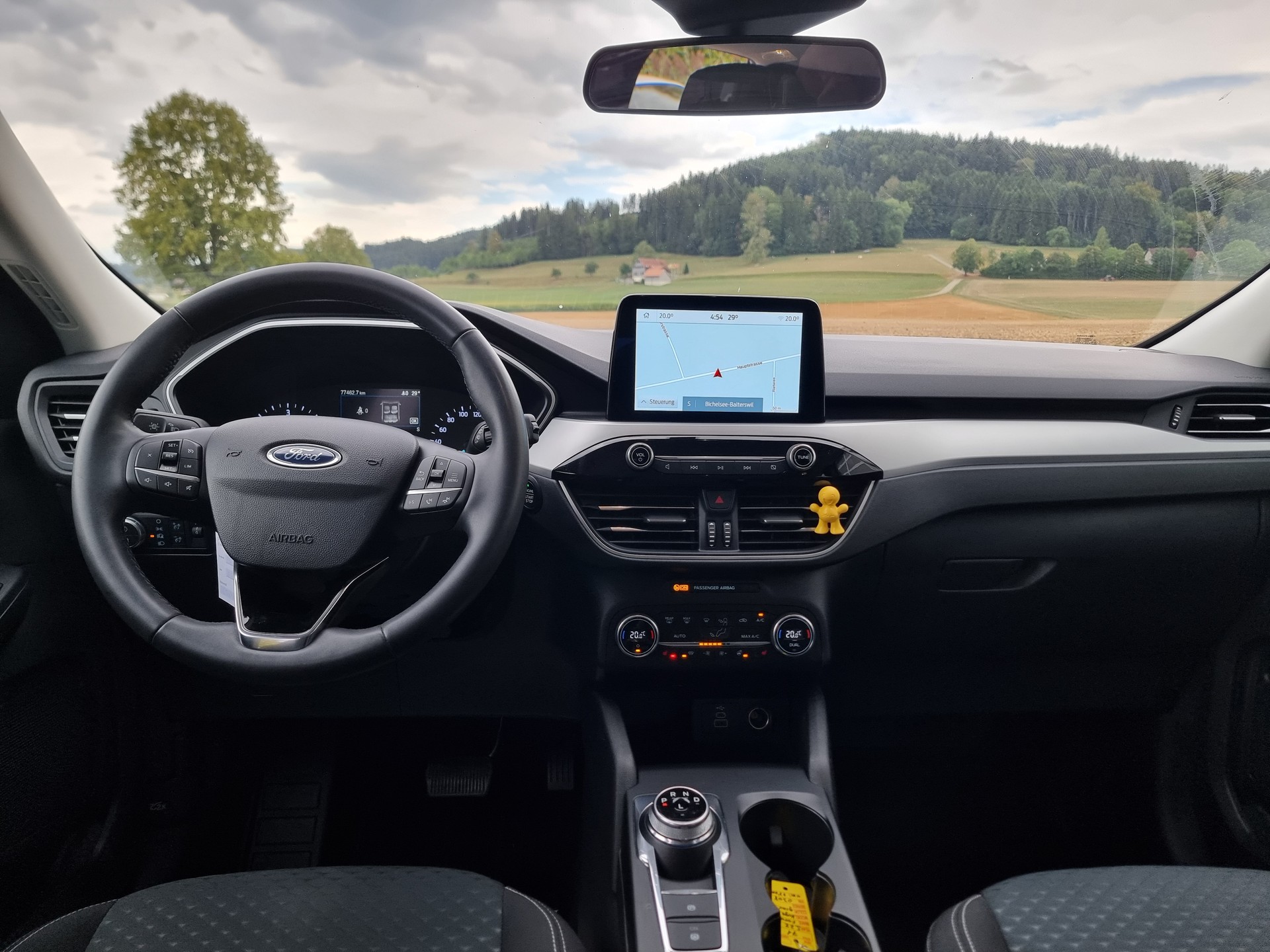 FORD Kuga 2.0 TDCi EcoBlue Cool & Connect 4WD-image-4
