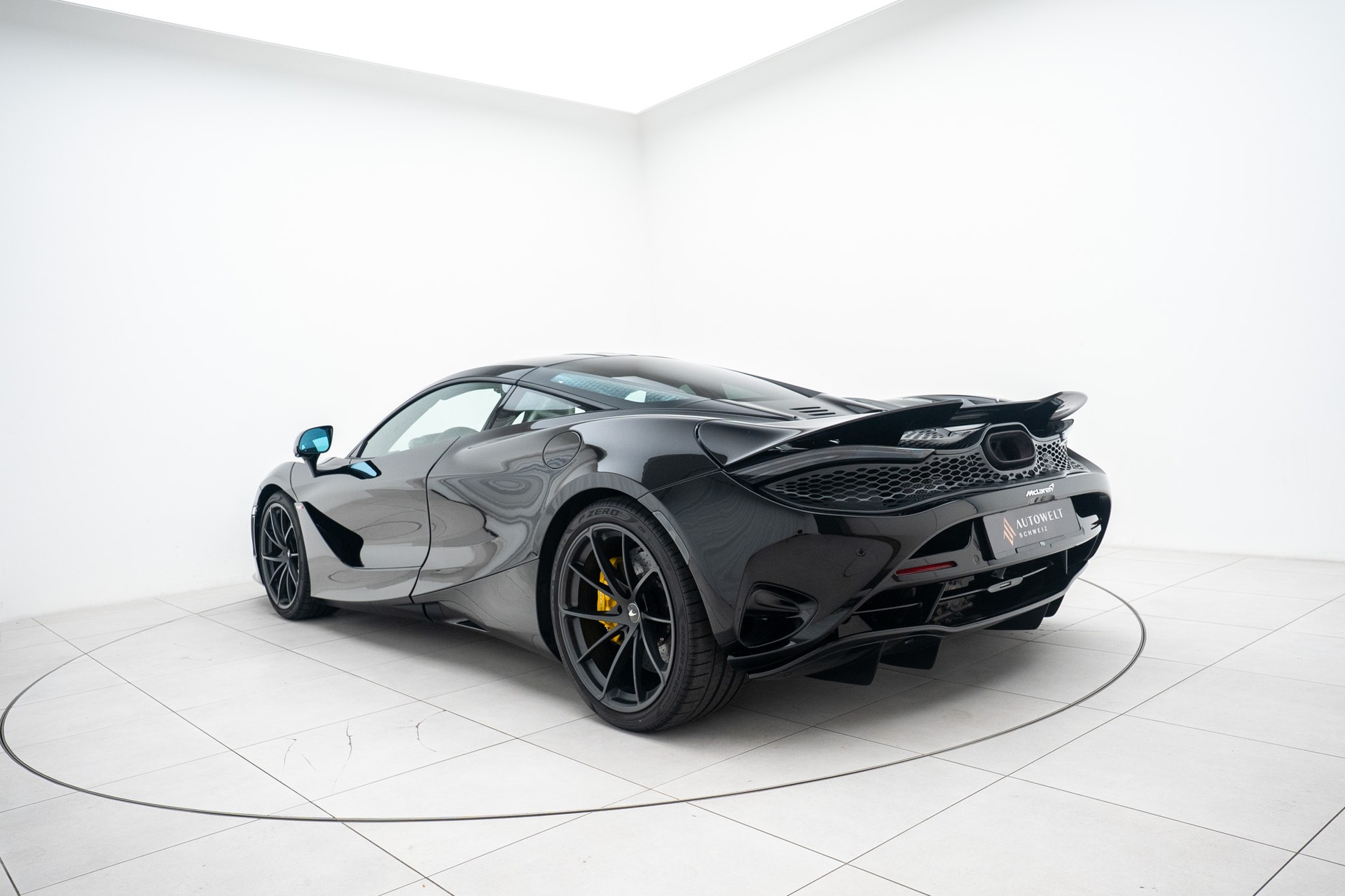 McLAREN 750S Coupé Performance-image-2