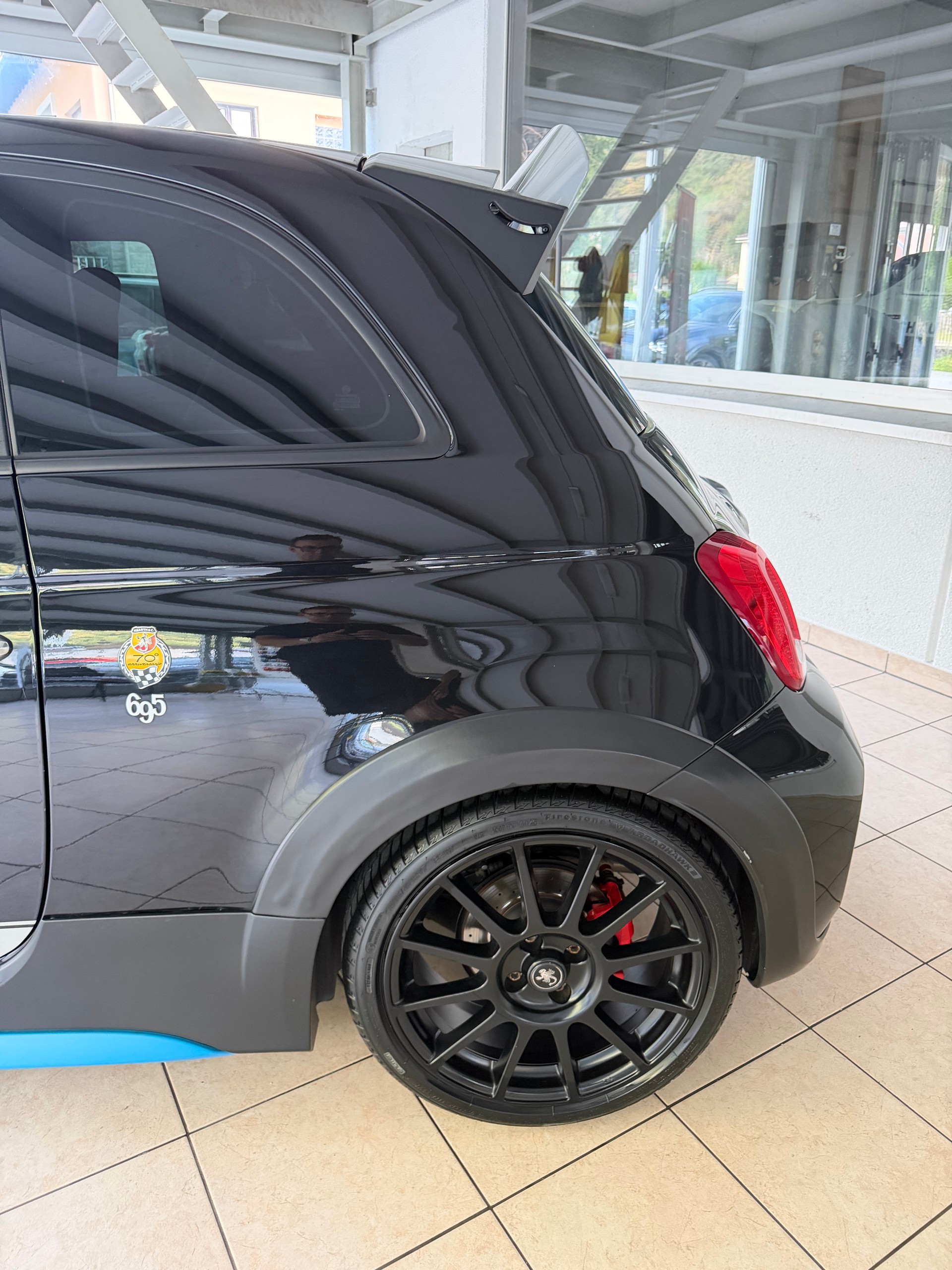 FIAT 695 1.4 16V Turbo Abarth 70 Anniversario-image-3