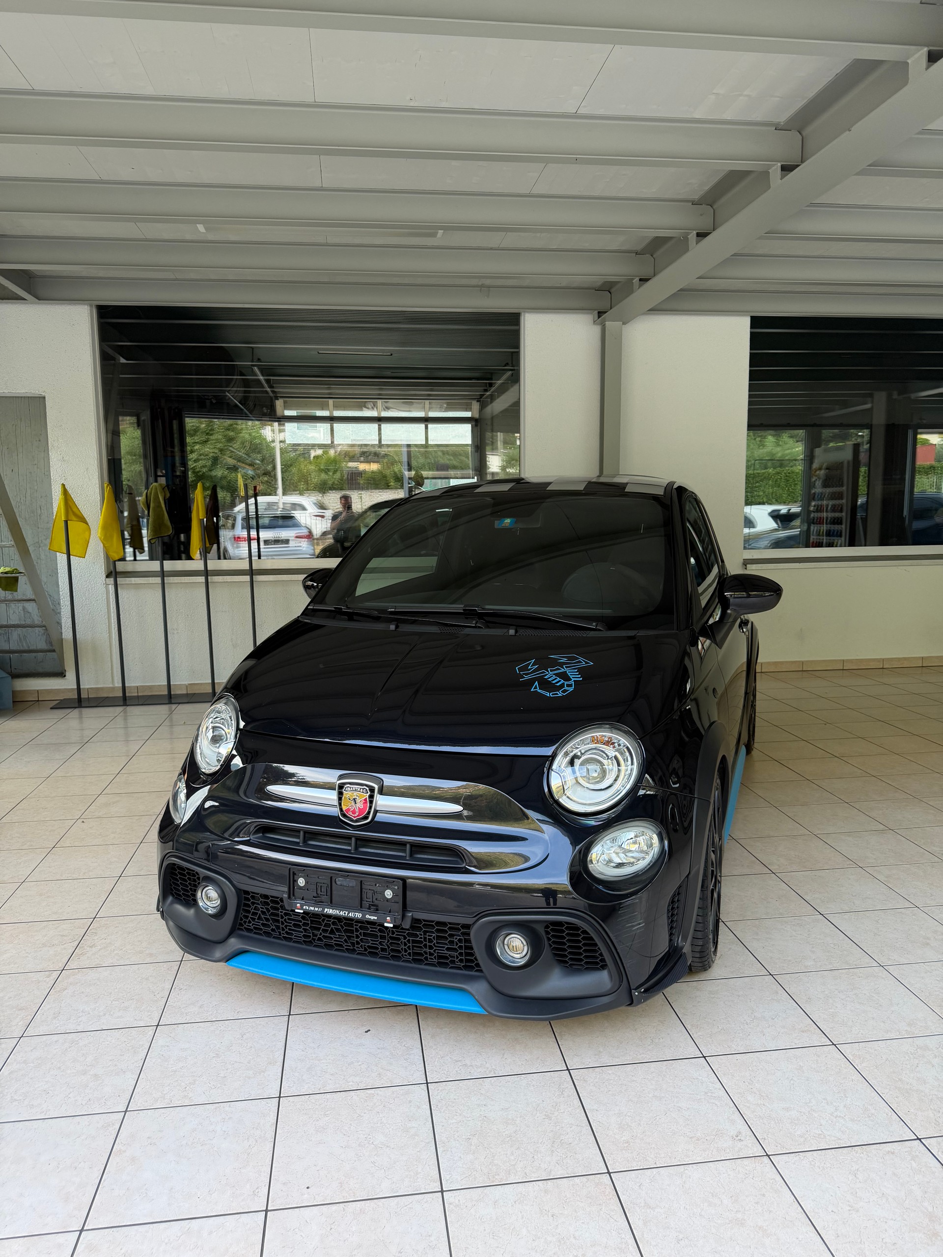 FIAT 695 1.4 16V Turbo Abarth 70 Anniversario-image-0