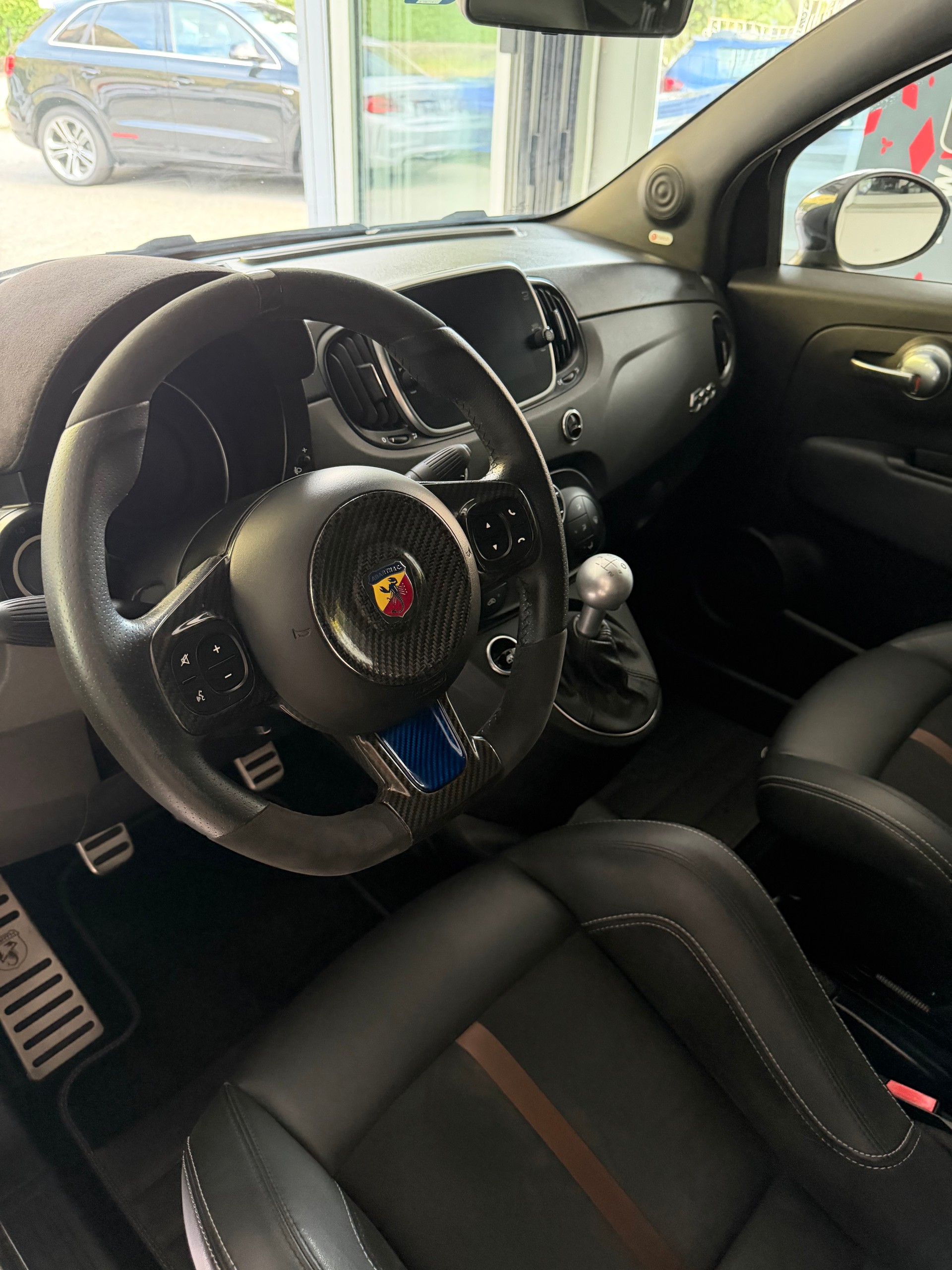 FIAT 695 1.4 16V Turbo Abarth 70 Anniversario-image-10