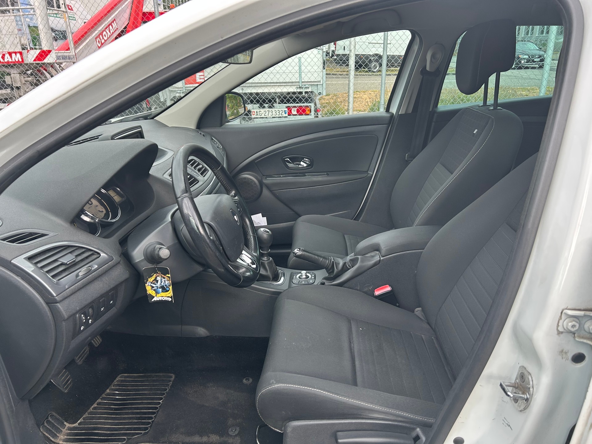 RENAULT Mégane Grandtour 1.2 16V Turbo Limited-image-9
