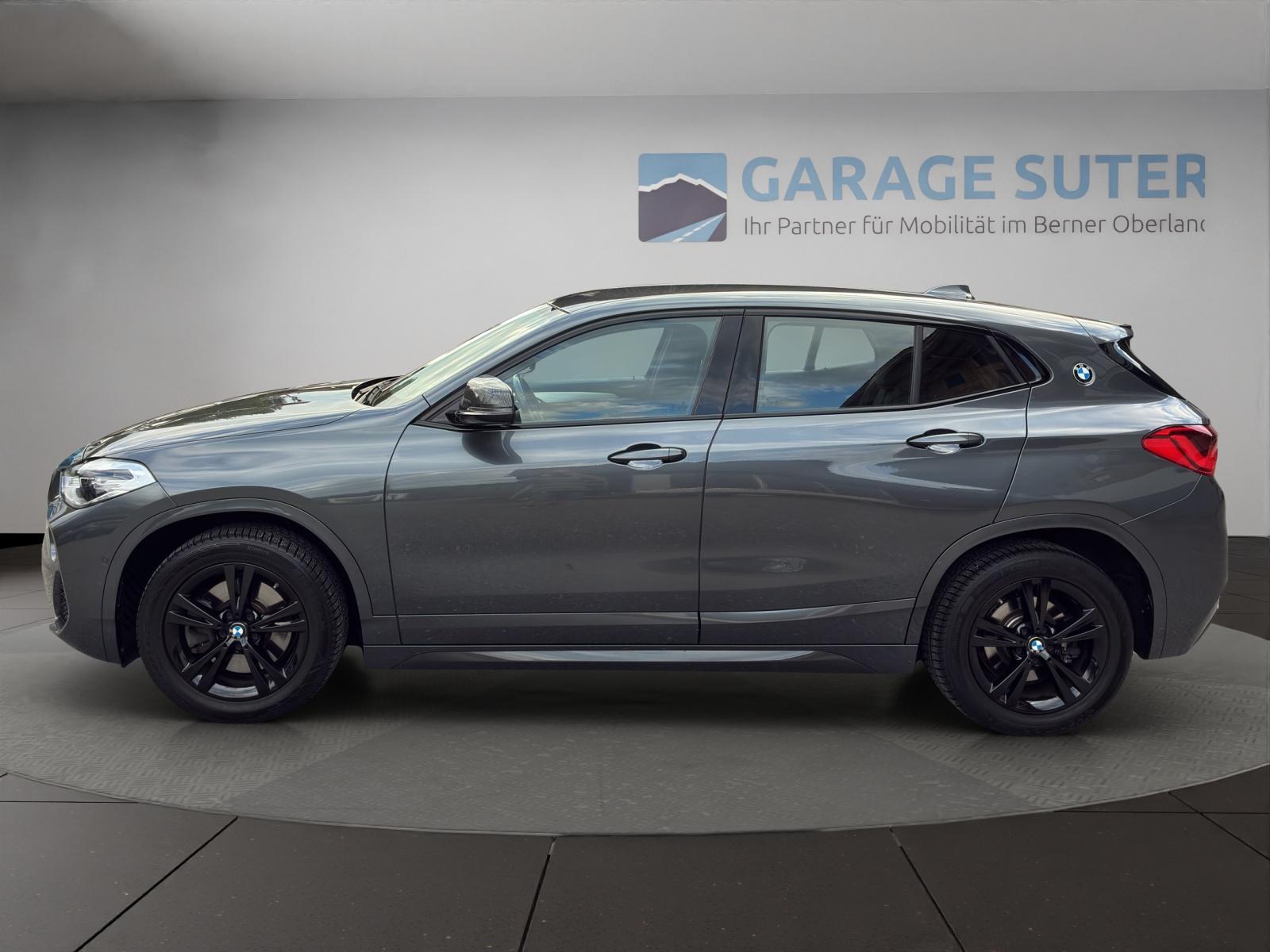 BMW X2 20i xDrive-showroom-element-1