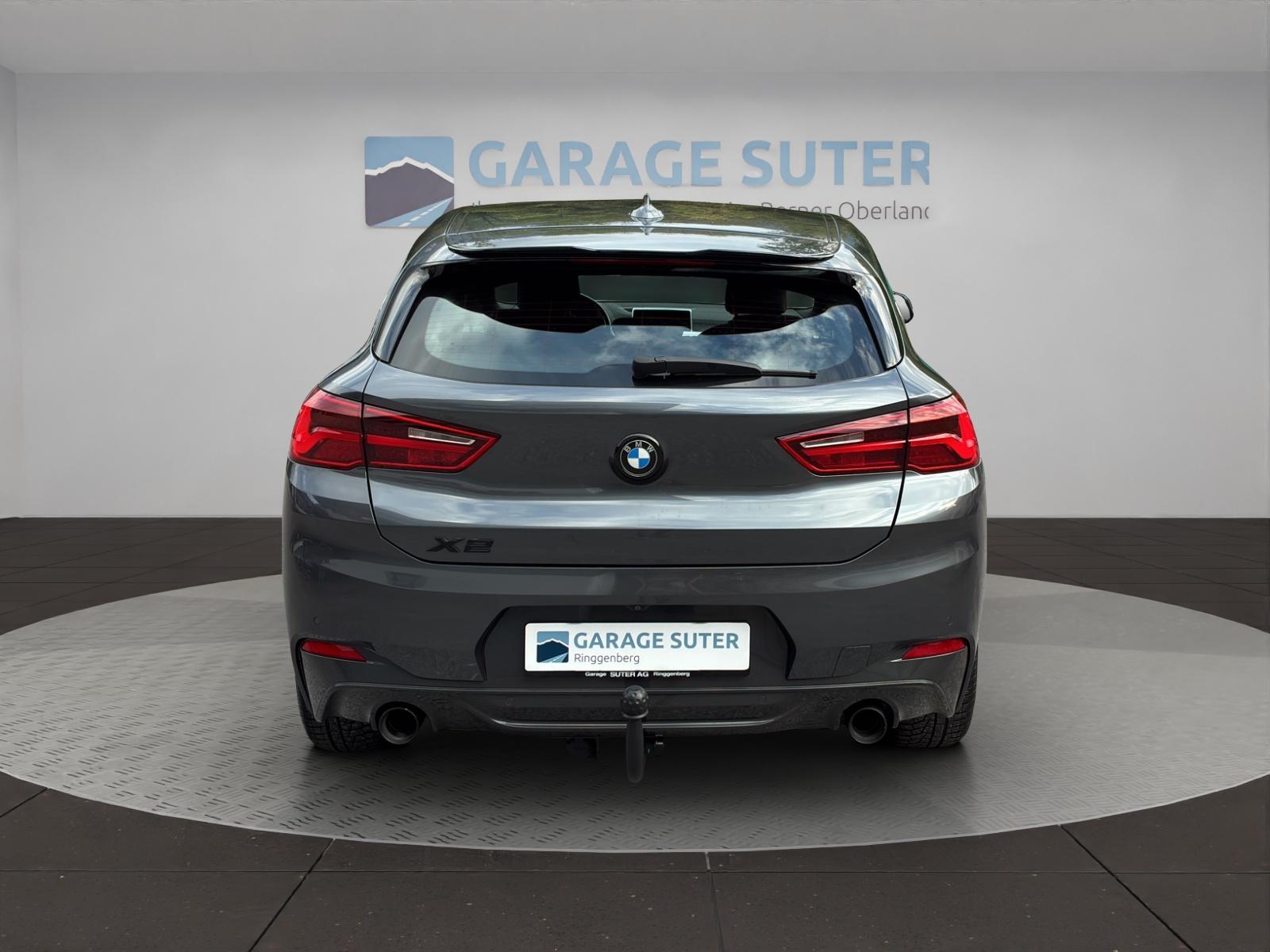BMW X2 20i xDrive-showroom-element-3