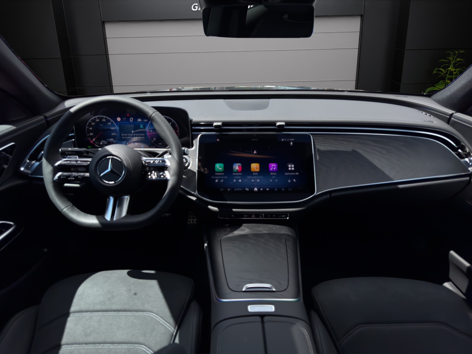 MERCEDES-BENZ E 220 d 4Matic 9G-Tronic-image-9