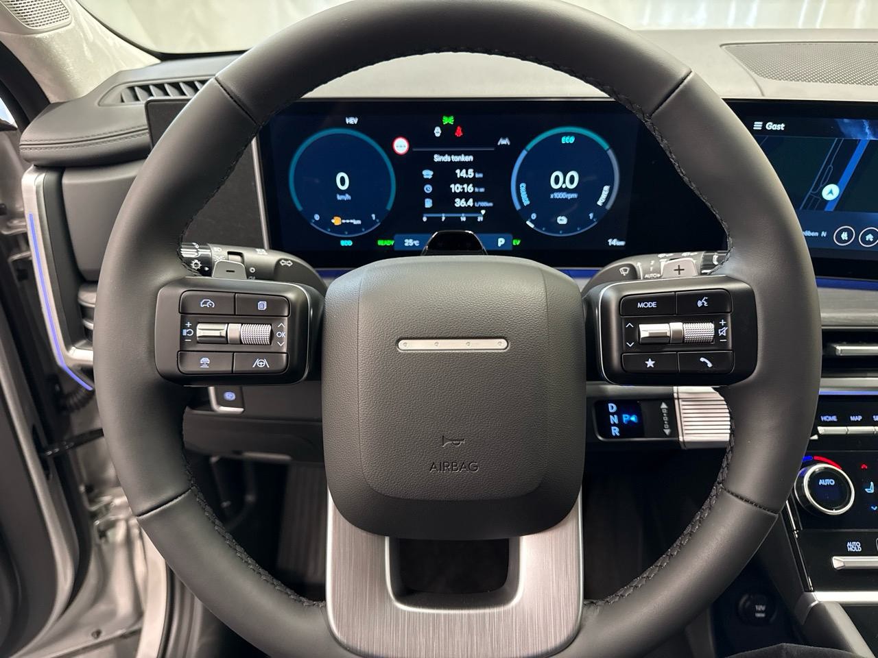 HYUNDAI Santa Fe 1.6 T-GDi PHEV Calligraphy 4WD Automatic-image-11