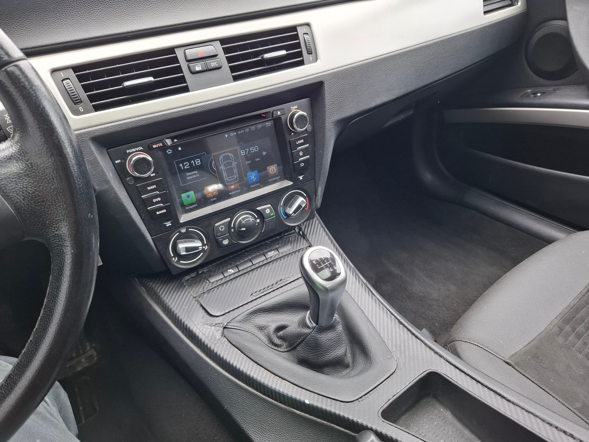 BMW 318d-image-9