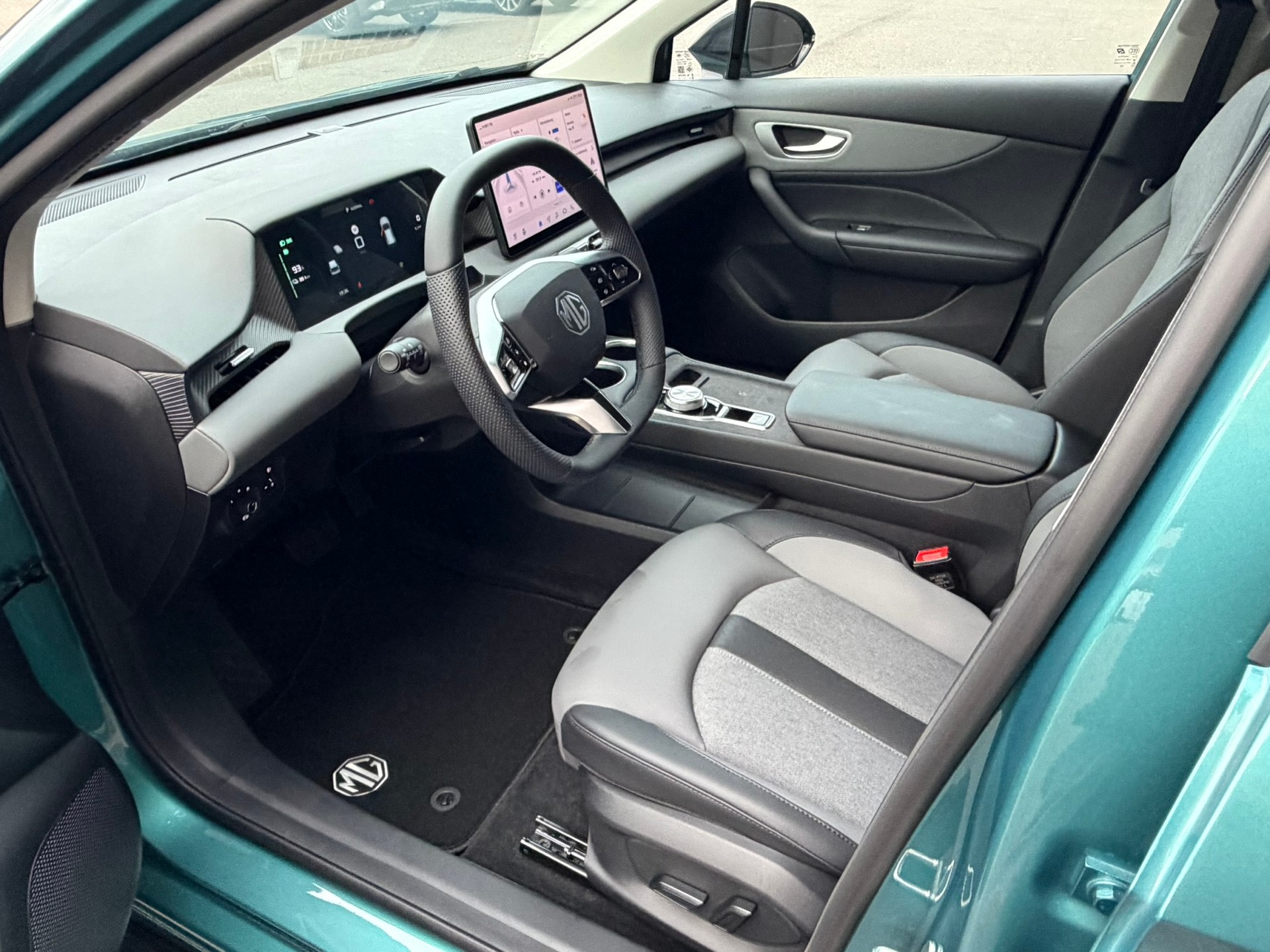 MG 4 EV 64kWh Premium-image-10