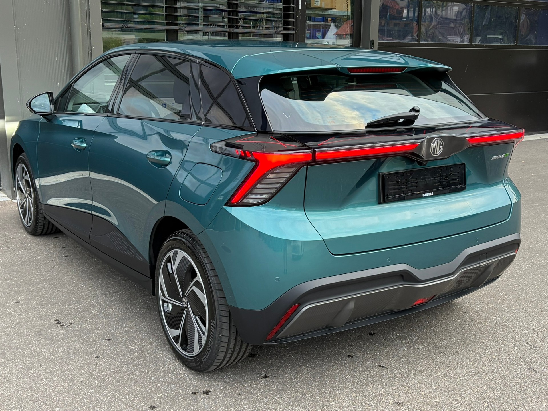 MG 4 EV 64kWh Premium-image-8