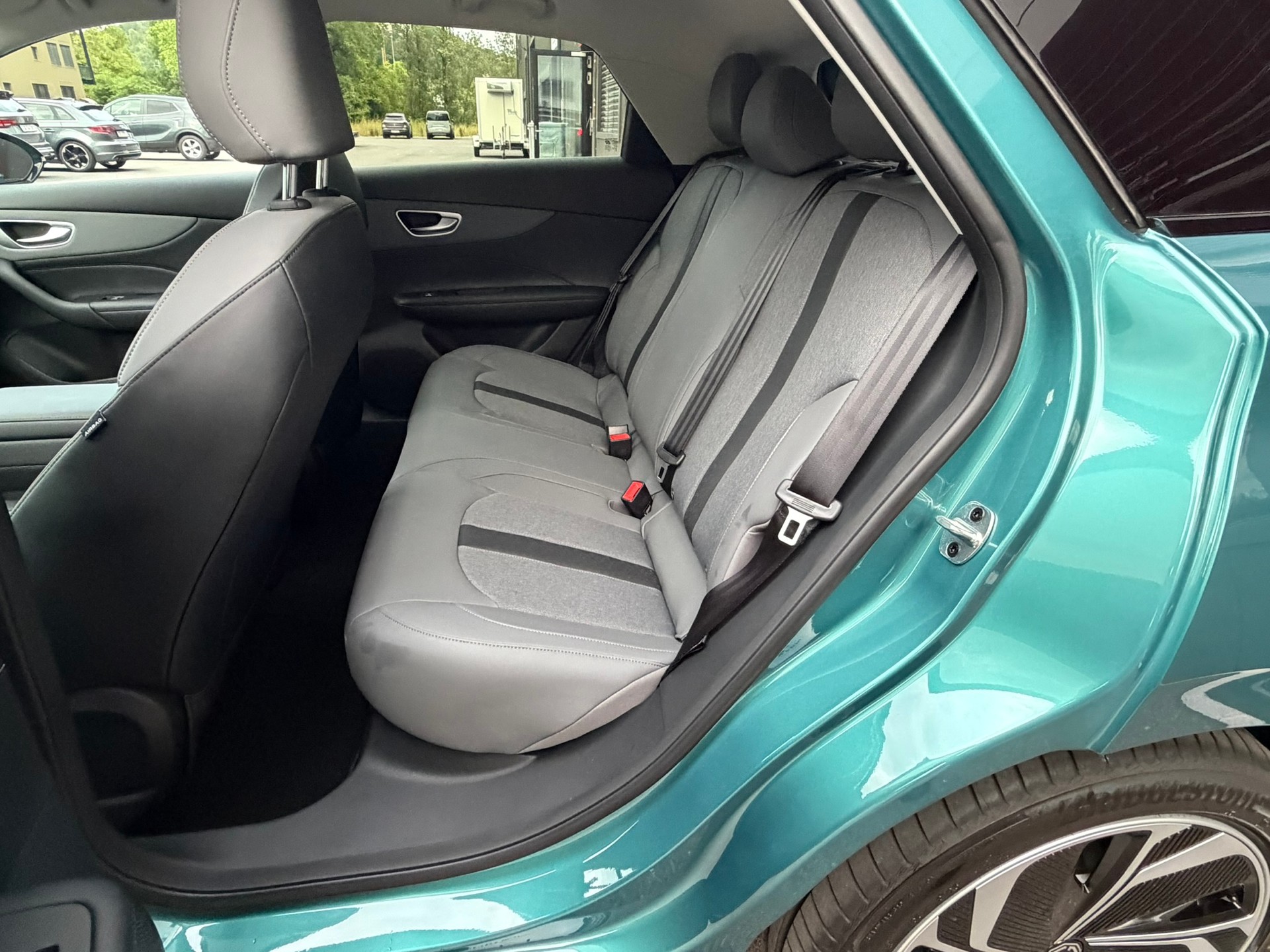 MG 4 EV 64kWh Premium-image-11