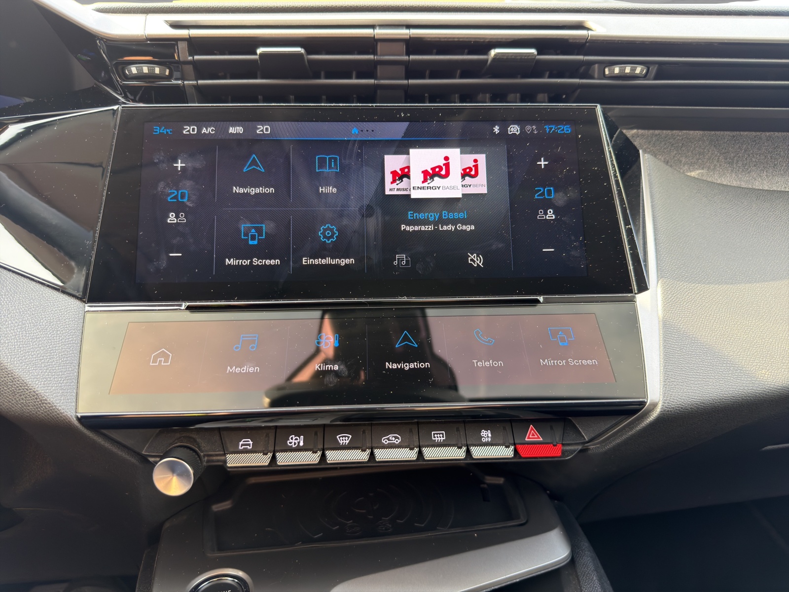 PEUGEOT 308 SW e-Allure-image-7
