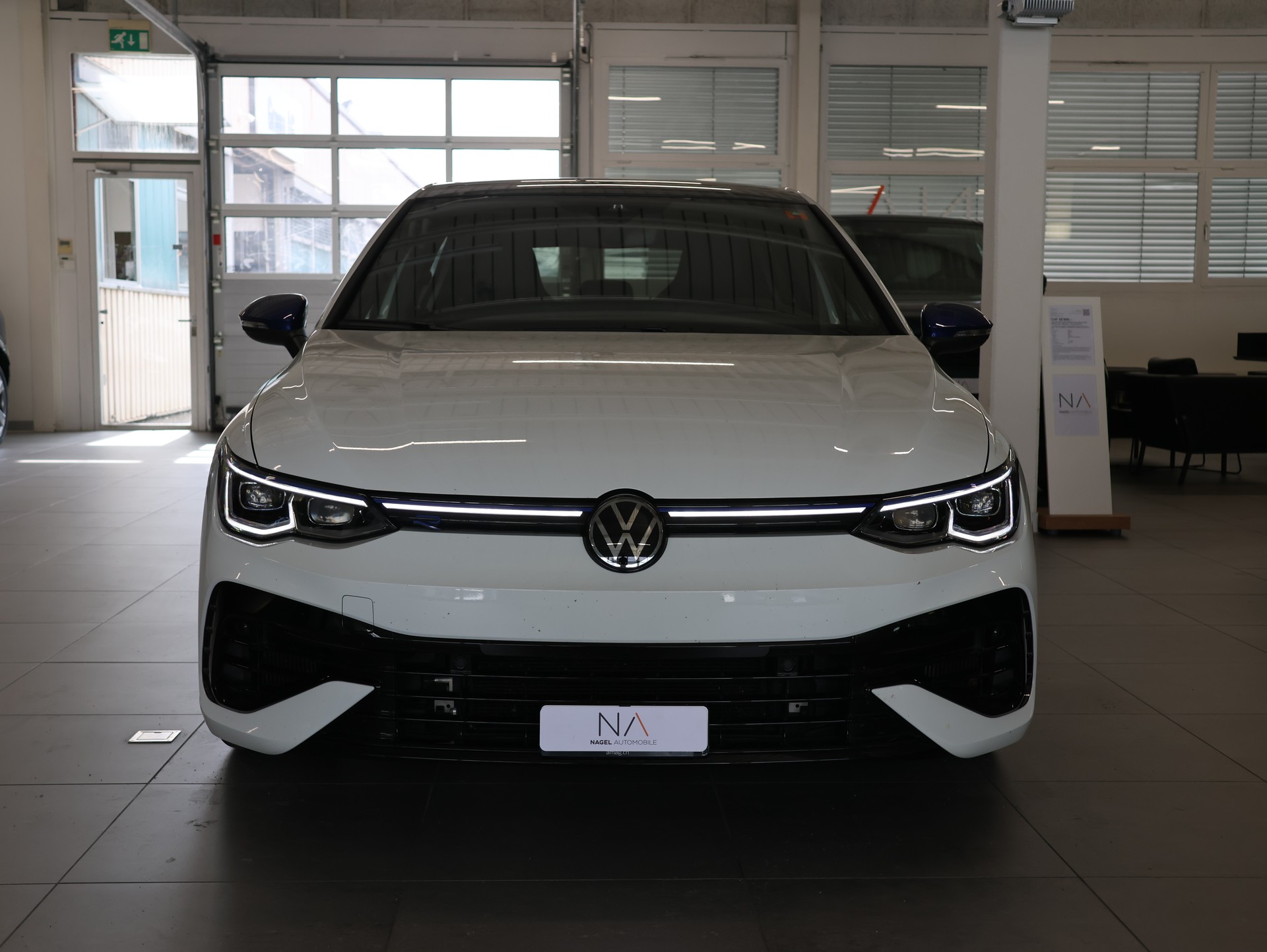 VW Golf 2.0 TSI R DSG 4Motion R 20 Years *Panoramadach* *Harman/Kardon*-image-2