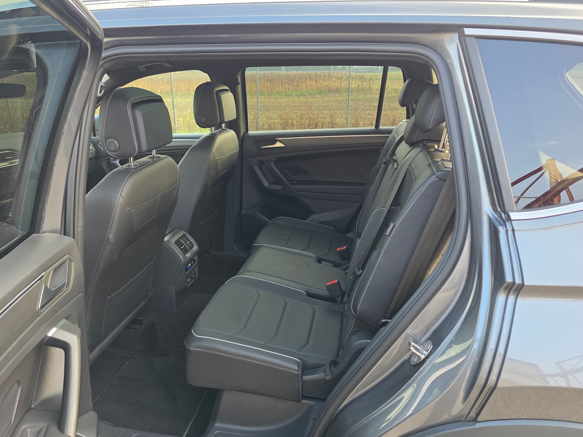 VW Tiguan Allspace 2.0TSI R-Line 4Motion DSG-image-9