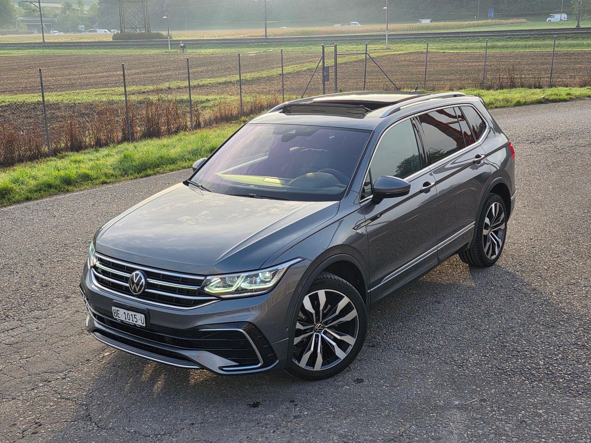 VW Tiguan Allspace 2.0TSI R-Line 4Motion DSG-image-6
