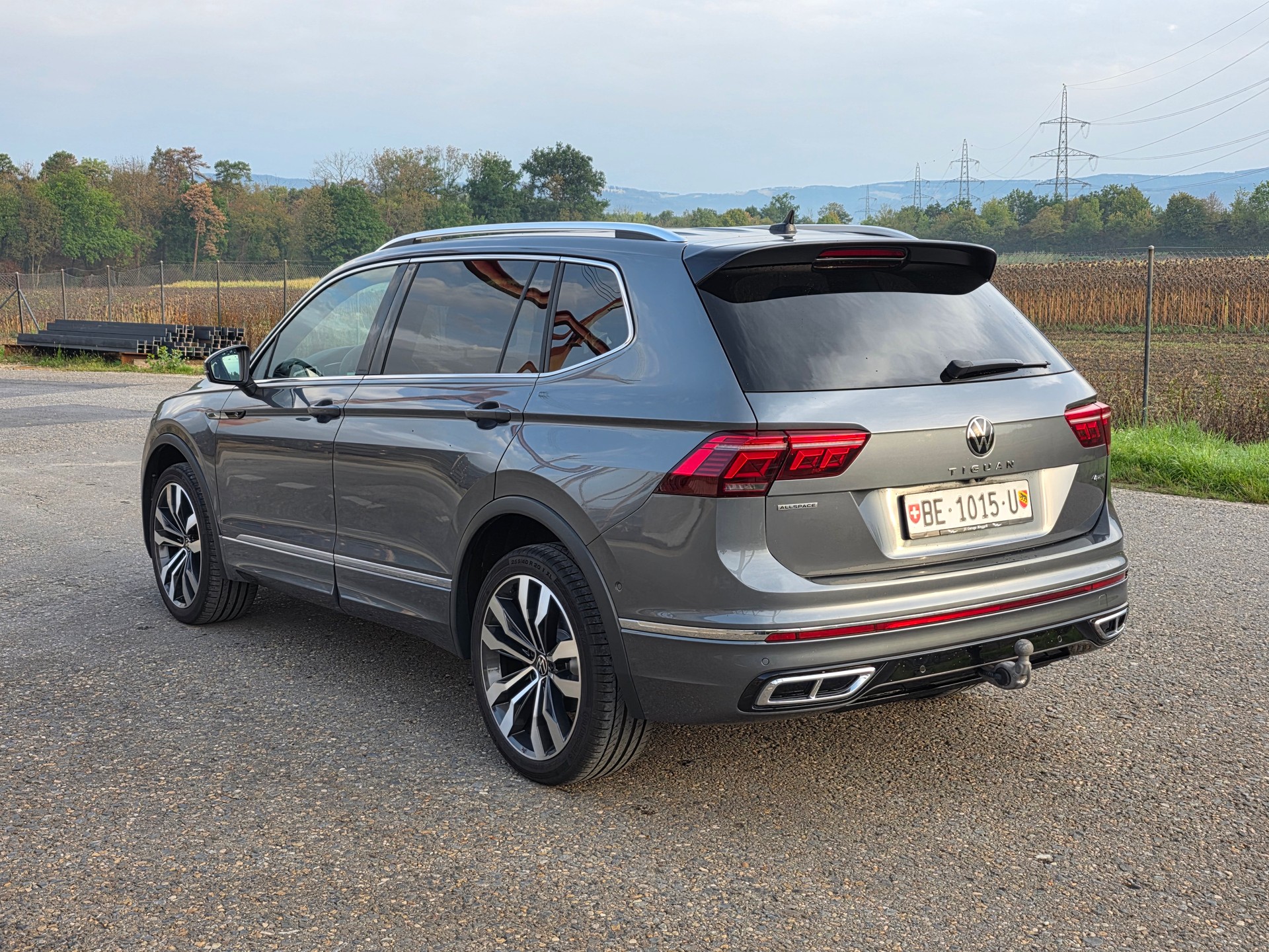 VW Tiguan Allspace 2.0TSI R-Line 4Motion DSG-image-1