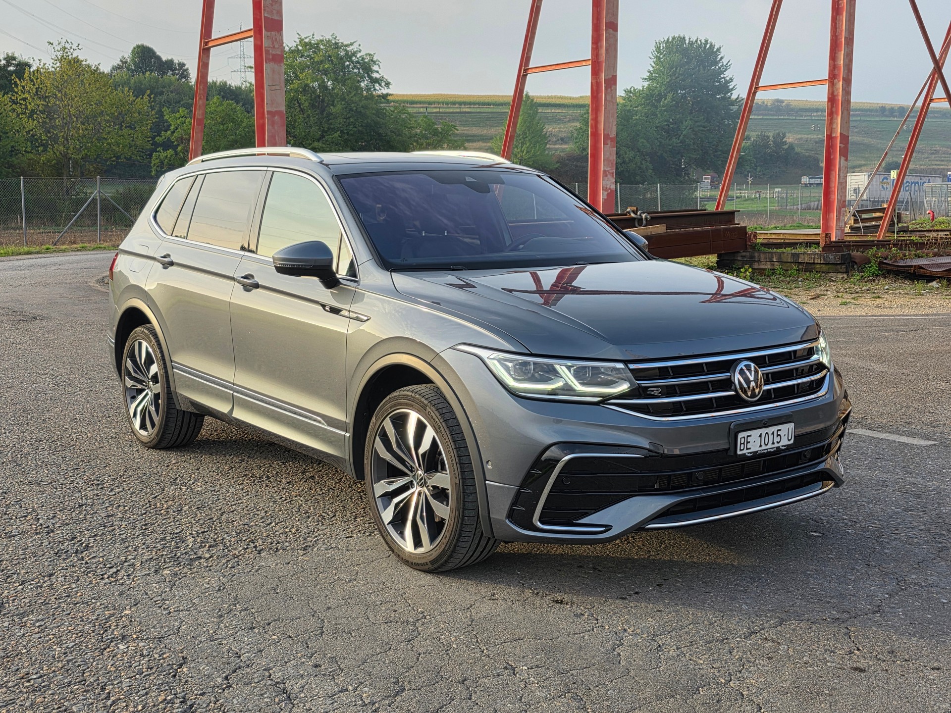 VW Tiguan Allspace 2.0TSI R-Line 4Motion DSG-image-4