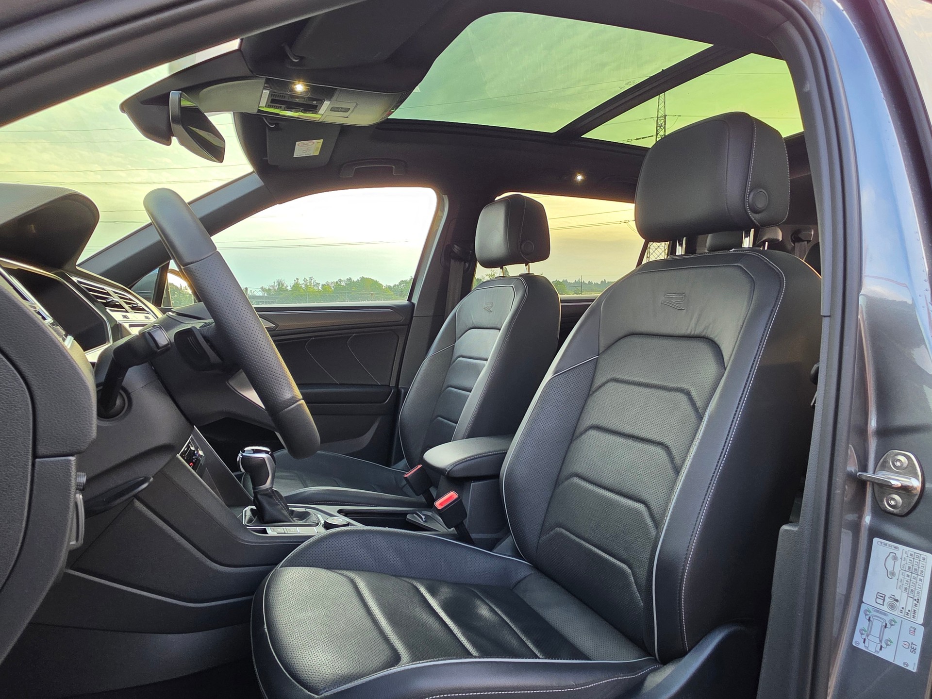 VW Tiguan Allspace 2.0TSI R-Line 4Motion DSG-image-12