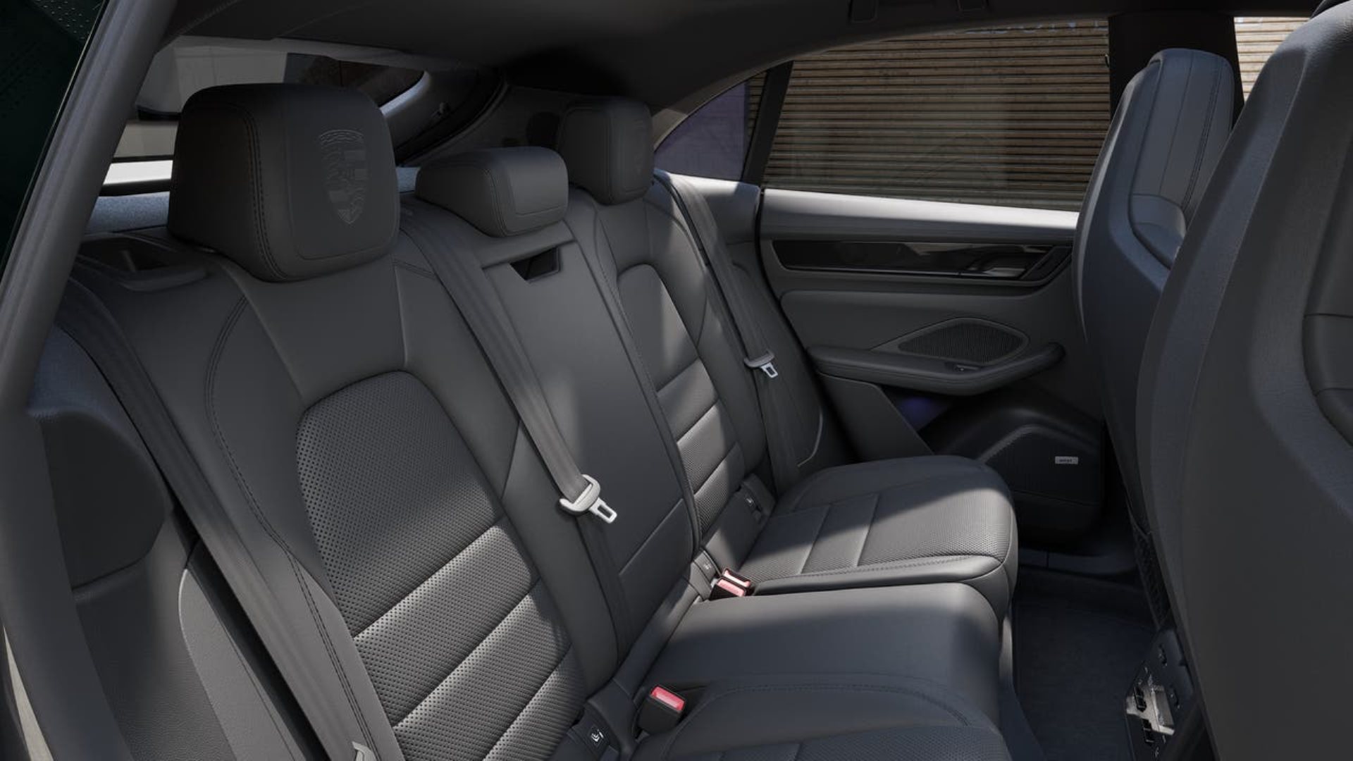 PORSCHE Macan 4-image-12