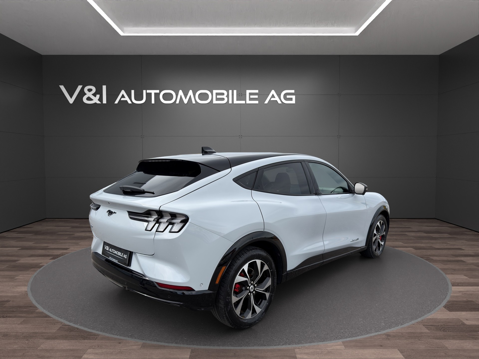 FORD Mustang MACH-E AWD 91 kWh EXTENDED-image-4