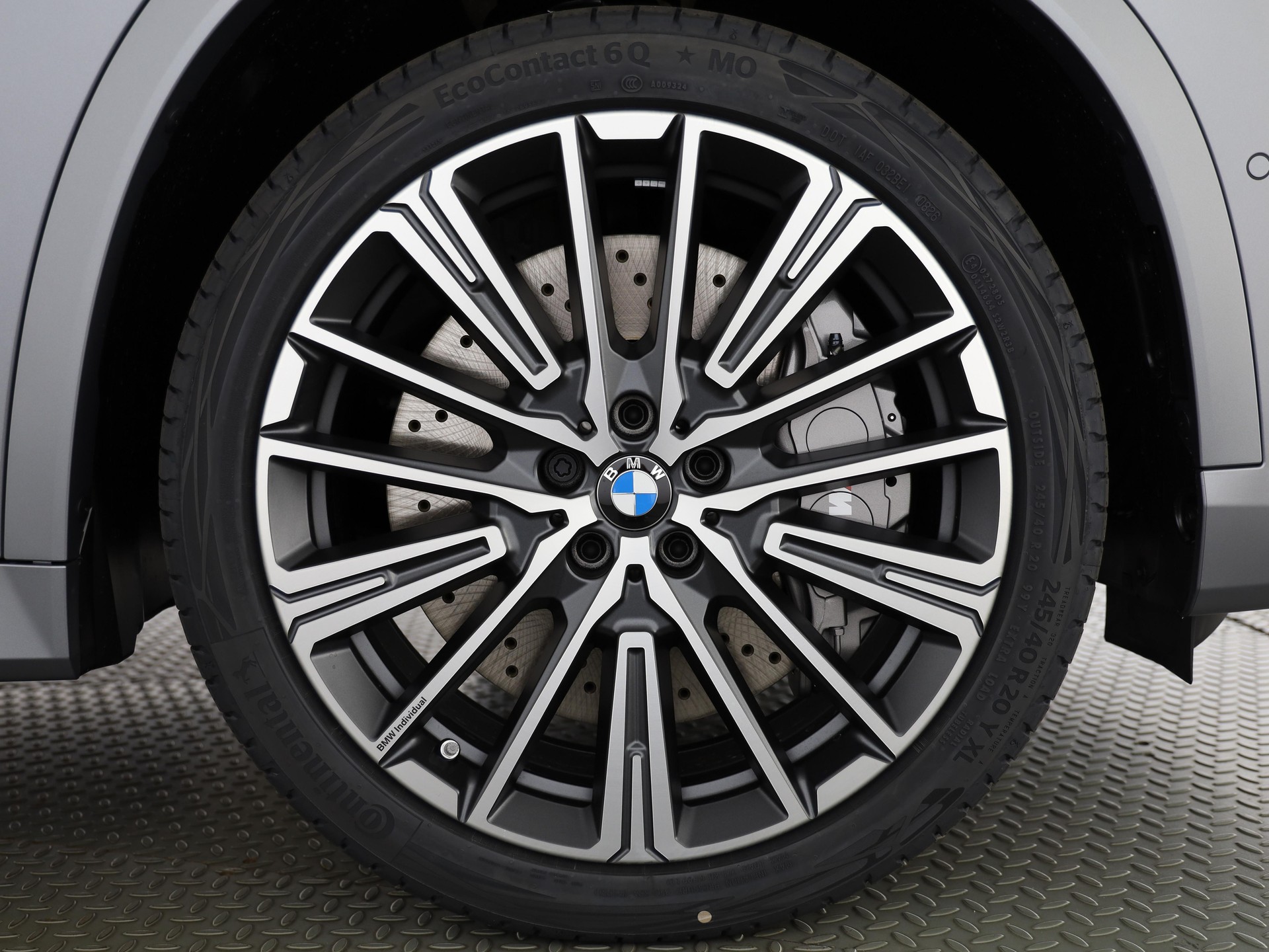 BMW X1 30e xDrive paddles-image-6