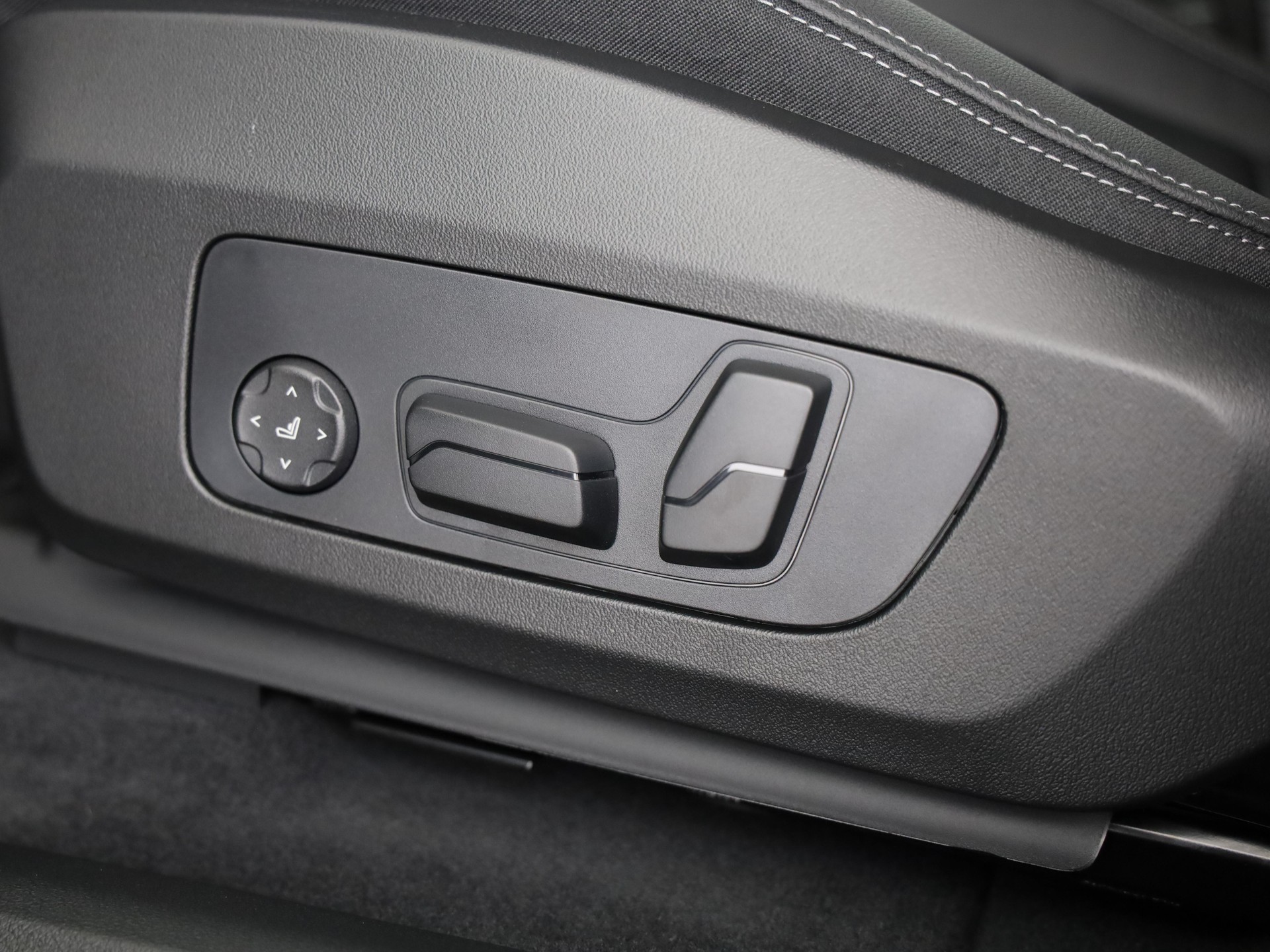 BMW X1 30e xDrive paddles-image-11