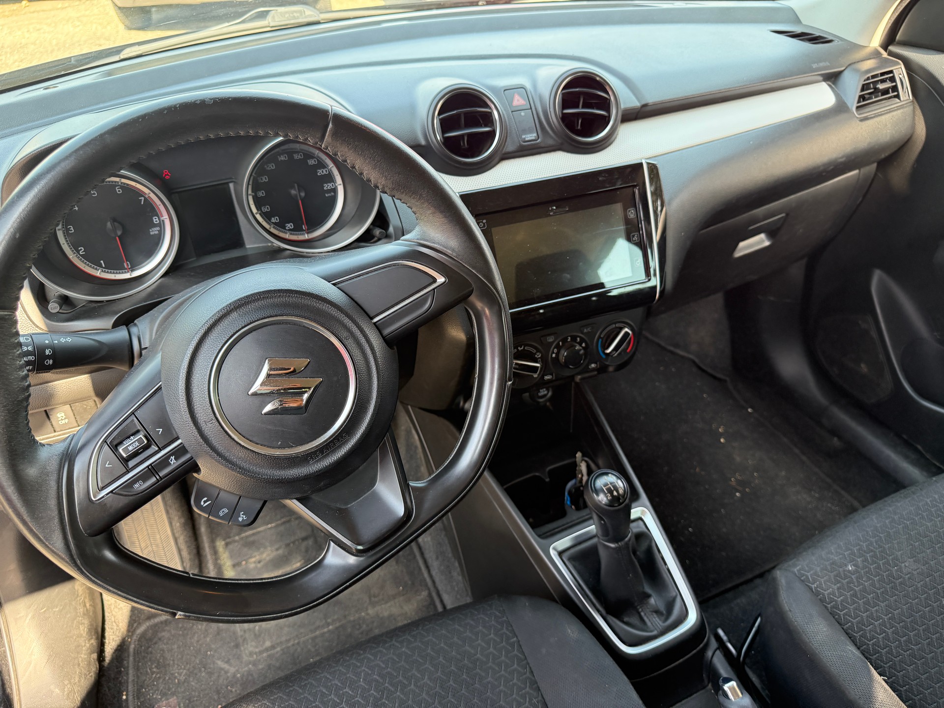 SUZUKI Swift 1.2i Compact+ Allgrip 4x4-image-8