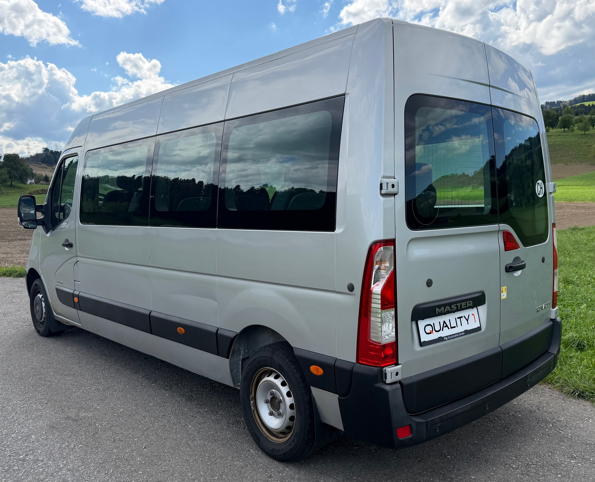 RENAULT Master T39 2.3dCi Minibus 17 L3H2-image-3