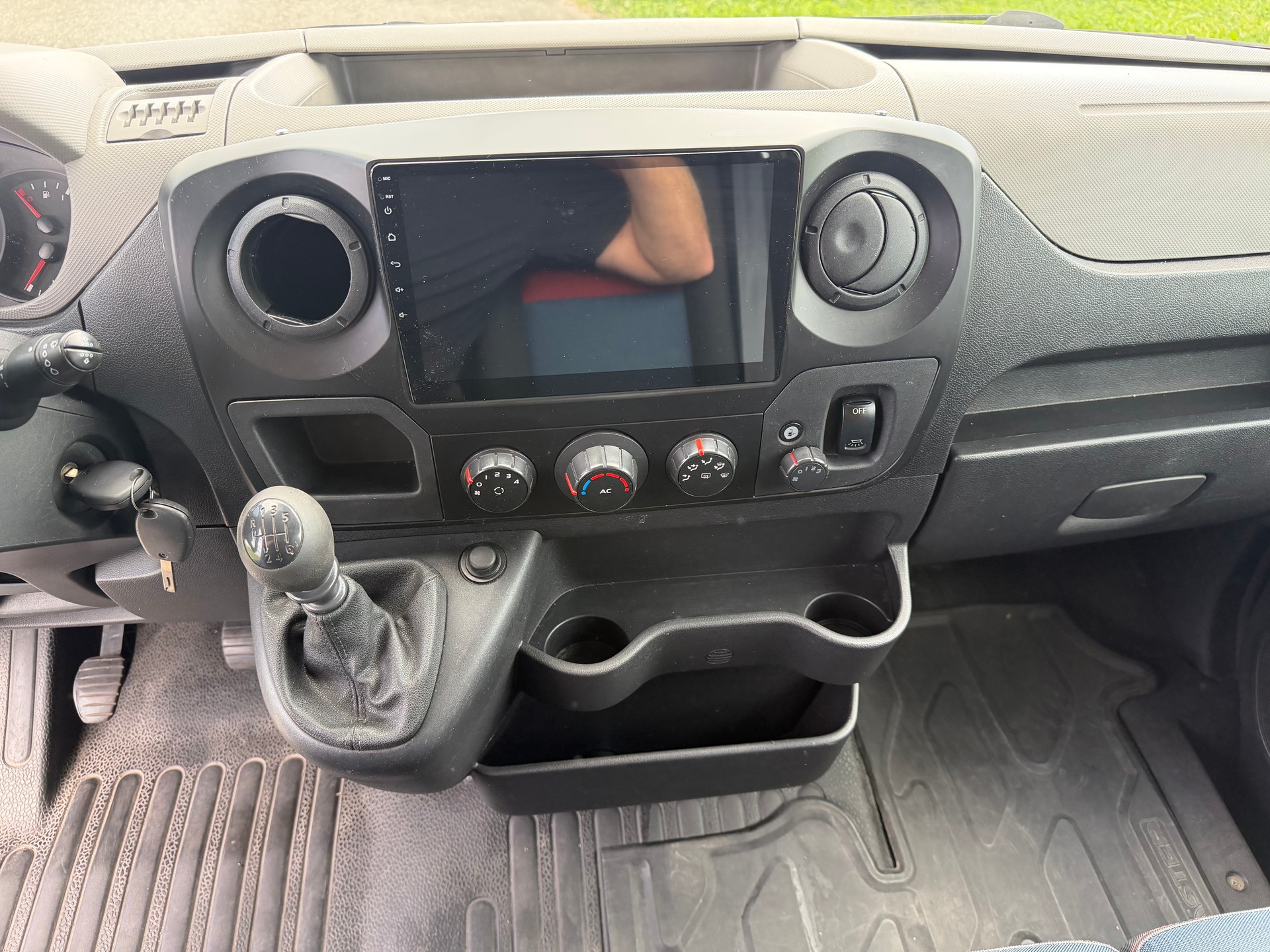 RENAULT Master T39 2.3dCi Minibus 17 L3H2-image-15