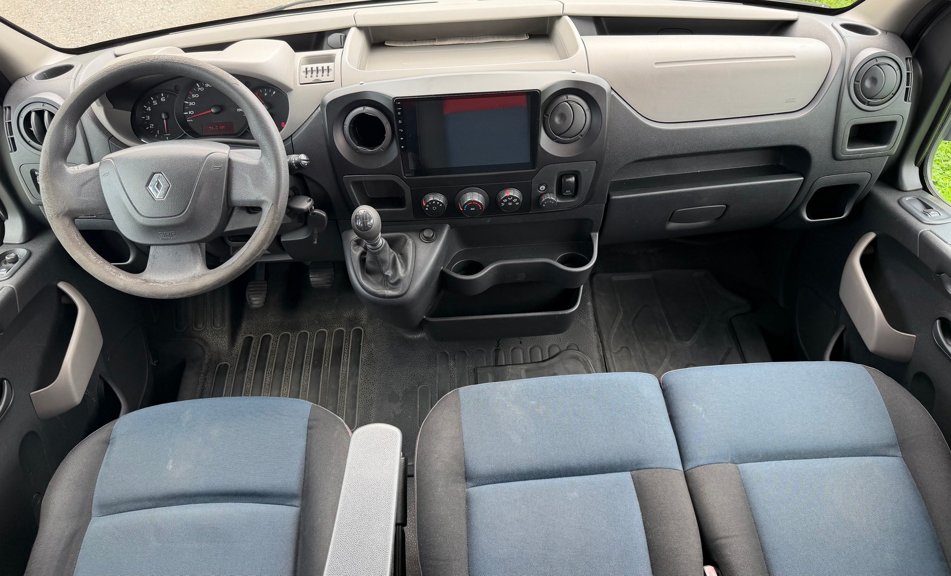 RENAULT Master T39 2.3dCi Minibus 17 L3H2-image-10