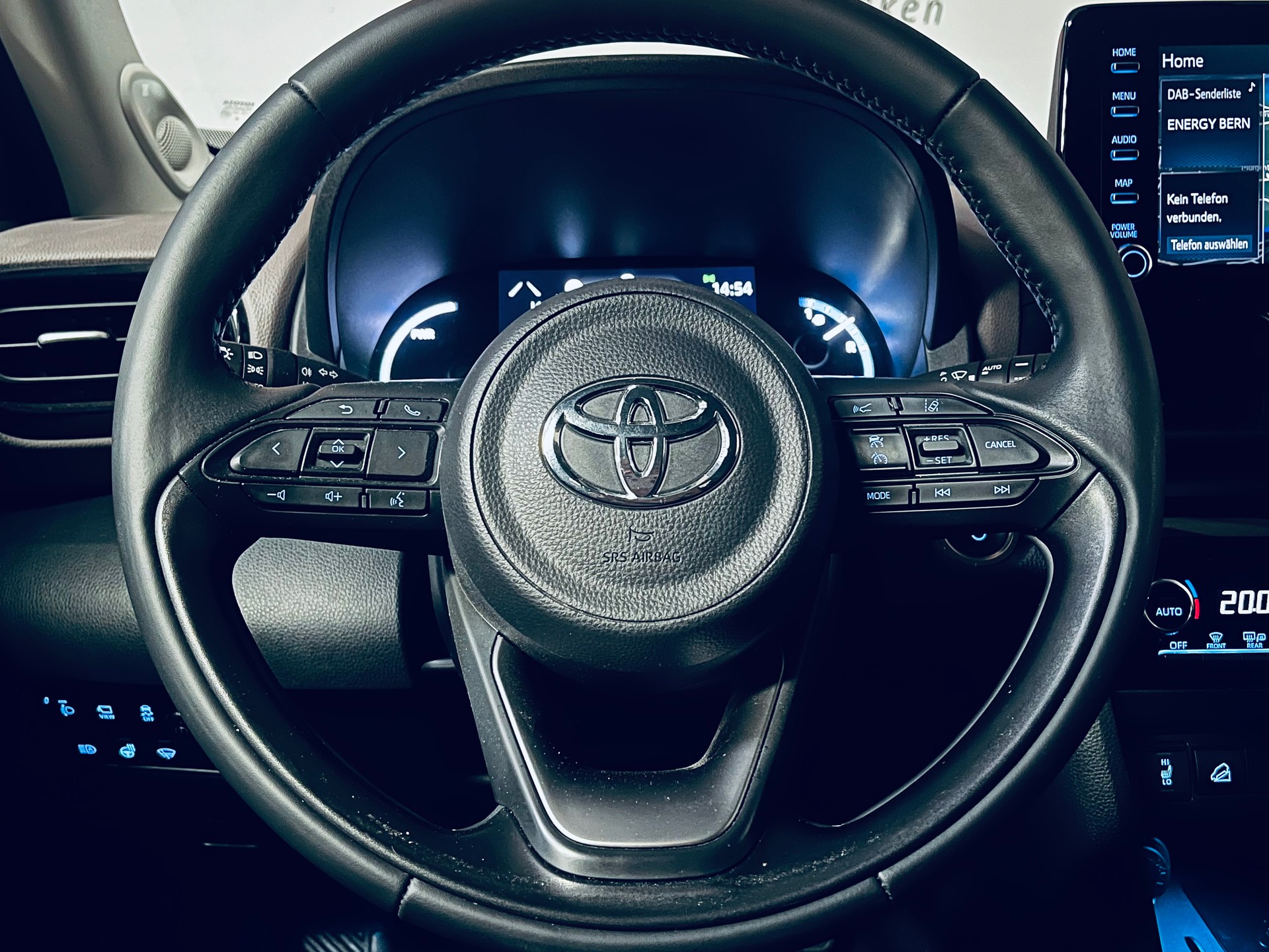 TOYOTA Yaris Cross 1.5 Elegant e-CVT AWDi-image-17