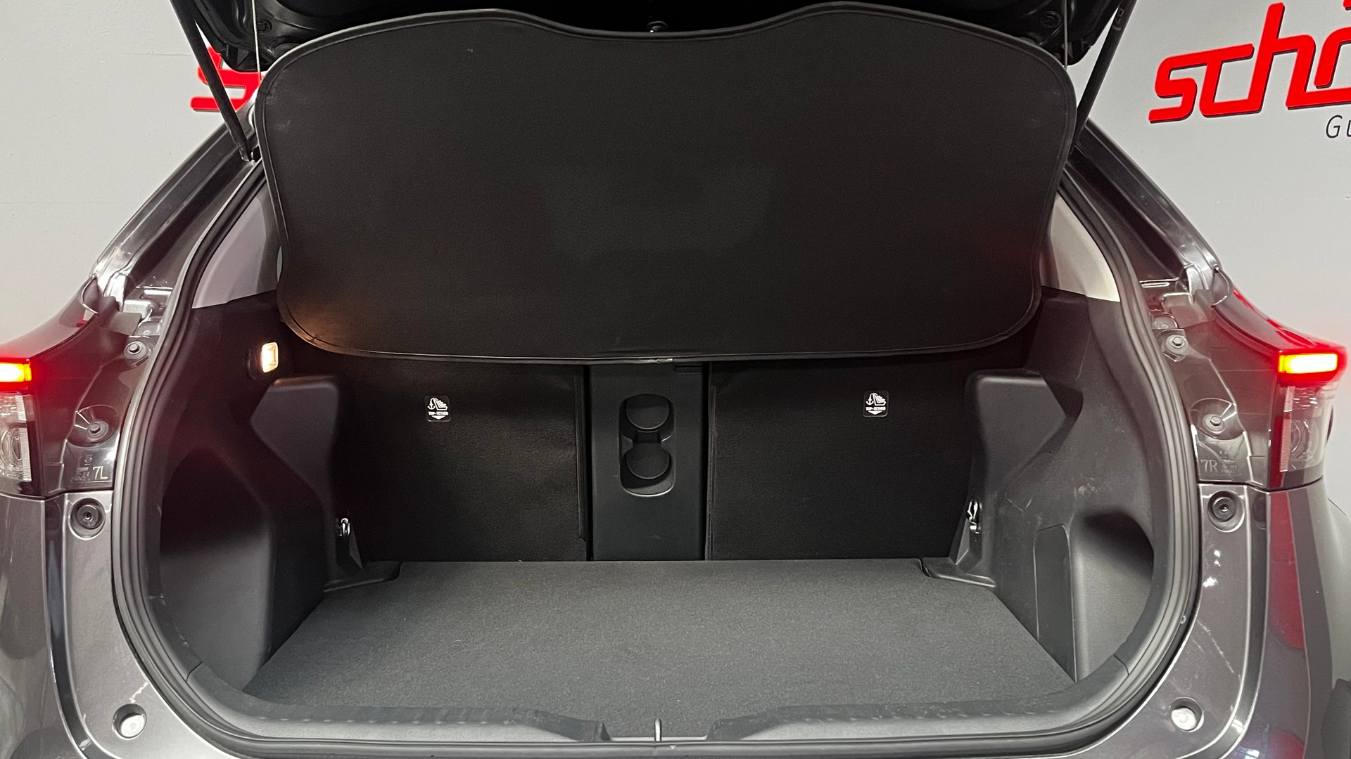 TOYOTA Yaris Cross 1.5 Elegant e-CVT AWDi-image-10