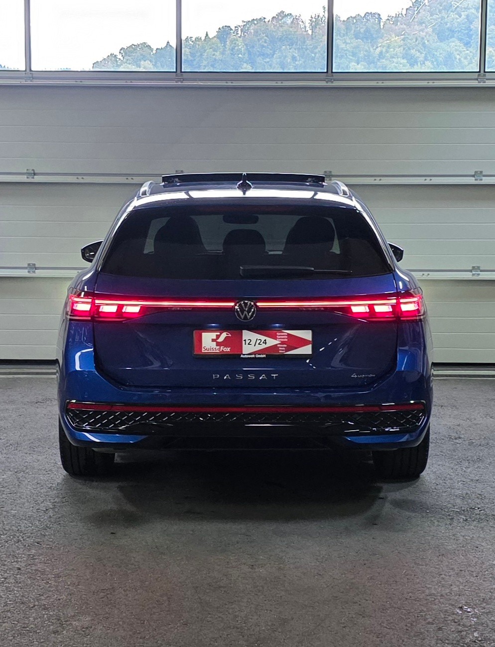 VW Passat Variant 2.0 TSI evo4 R-Line 4 Motion DSG *Panoramadach*Massagefunktion*Sitz-&Lenkradheizung*ACC&Spurhalteasistent*-image-3