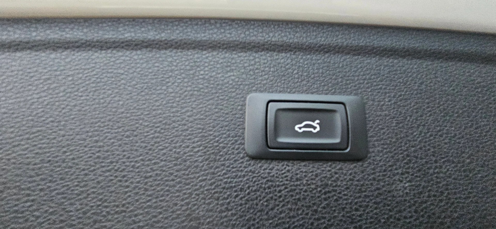 AUDI Q5 3.0 TDI sport quattro tiptronic-image-14