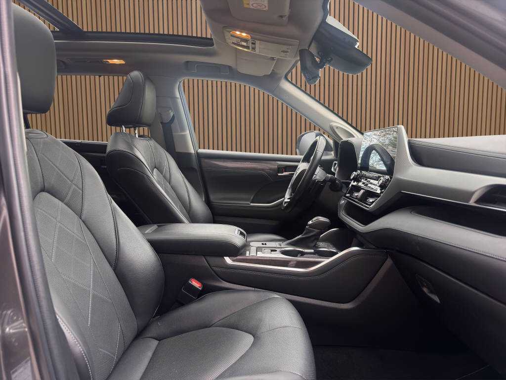 TOYOTA Highlander 2.5 HSD Premium-image-13