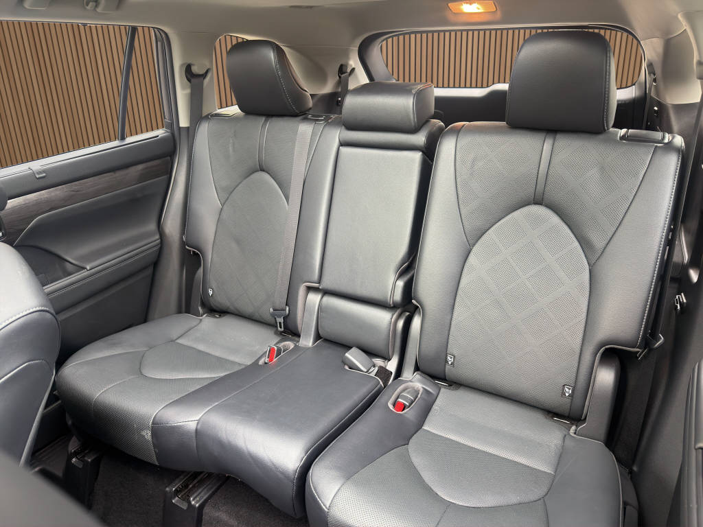 TOYOTA Highlander 2.5 HSD Premium-image-17