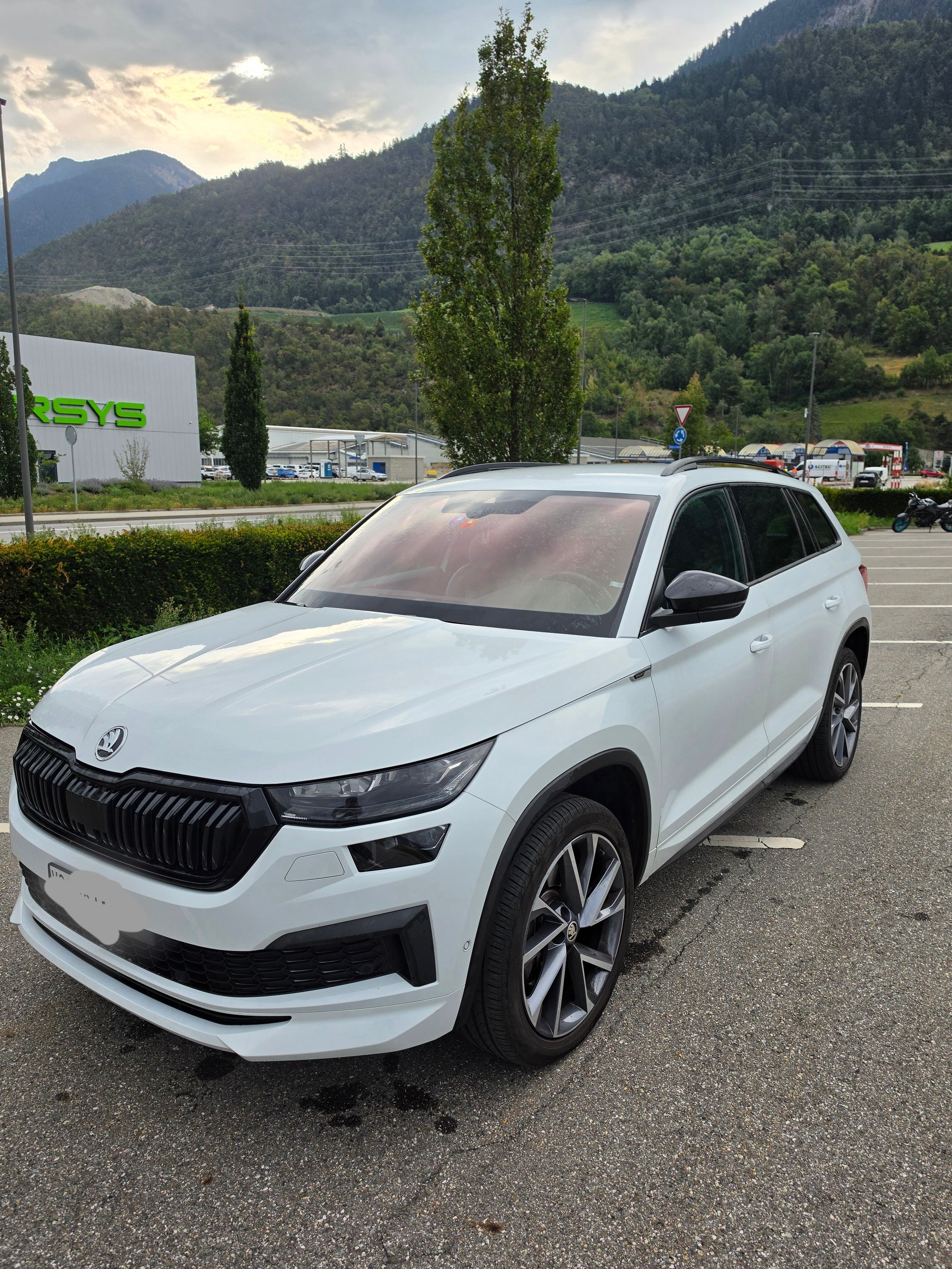 SKODA 2.0 TSI Sportline DSG-image-1