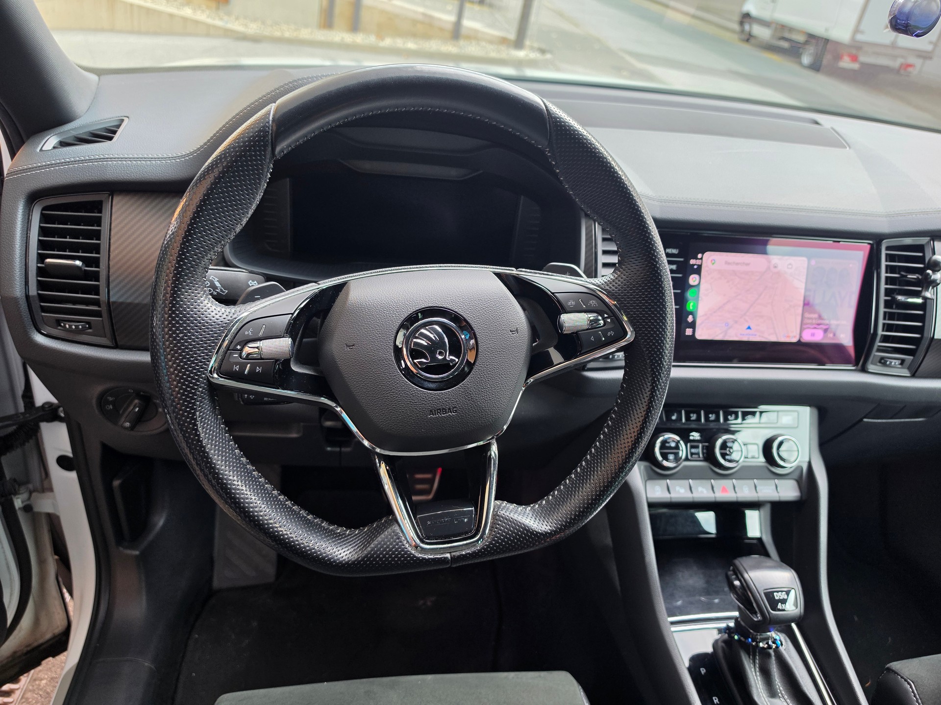 SKODA 2.0 TSI Sportline DSG-image-2