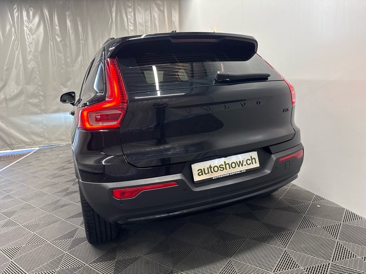 VOLVO XC40 B3 BLACK EDITION PLUS DCT-image-15
