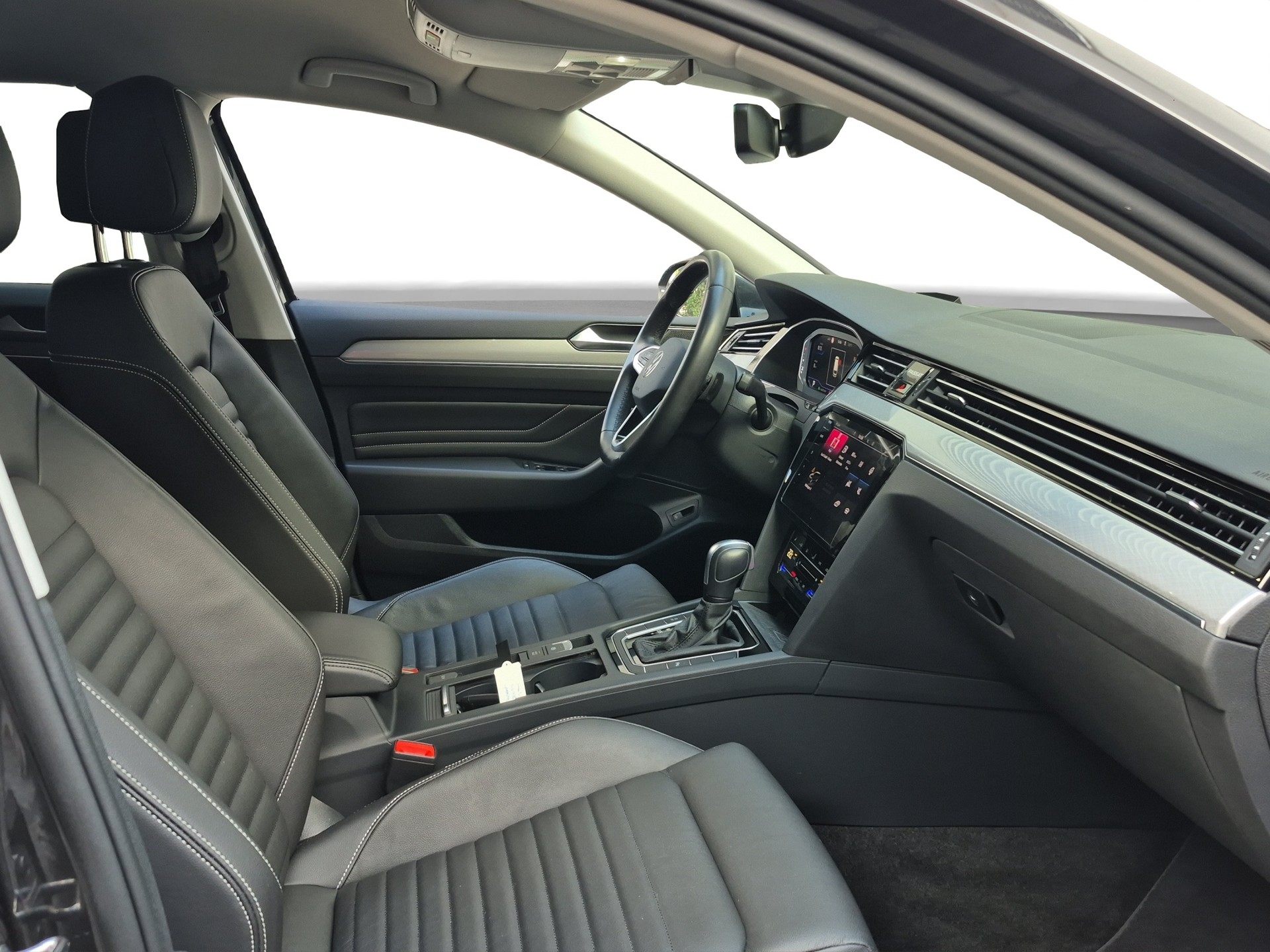 VW Passat 2.0 TDI BMT Business DSG-image-14