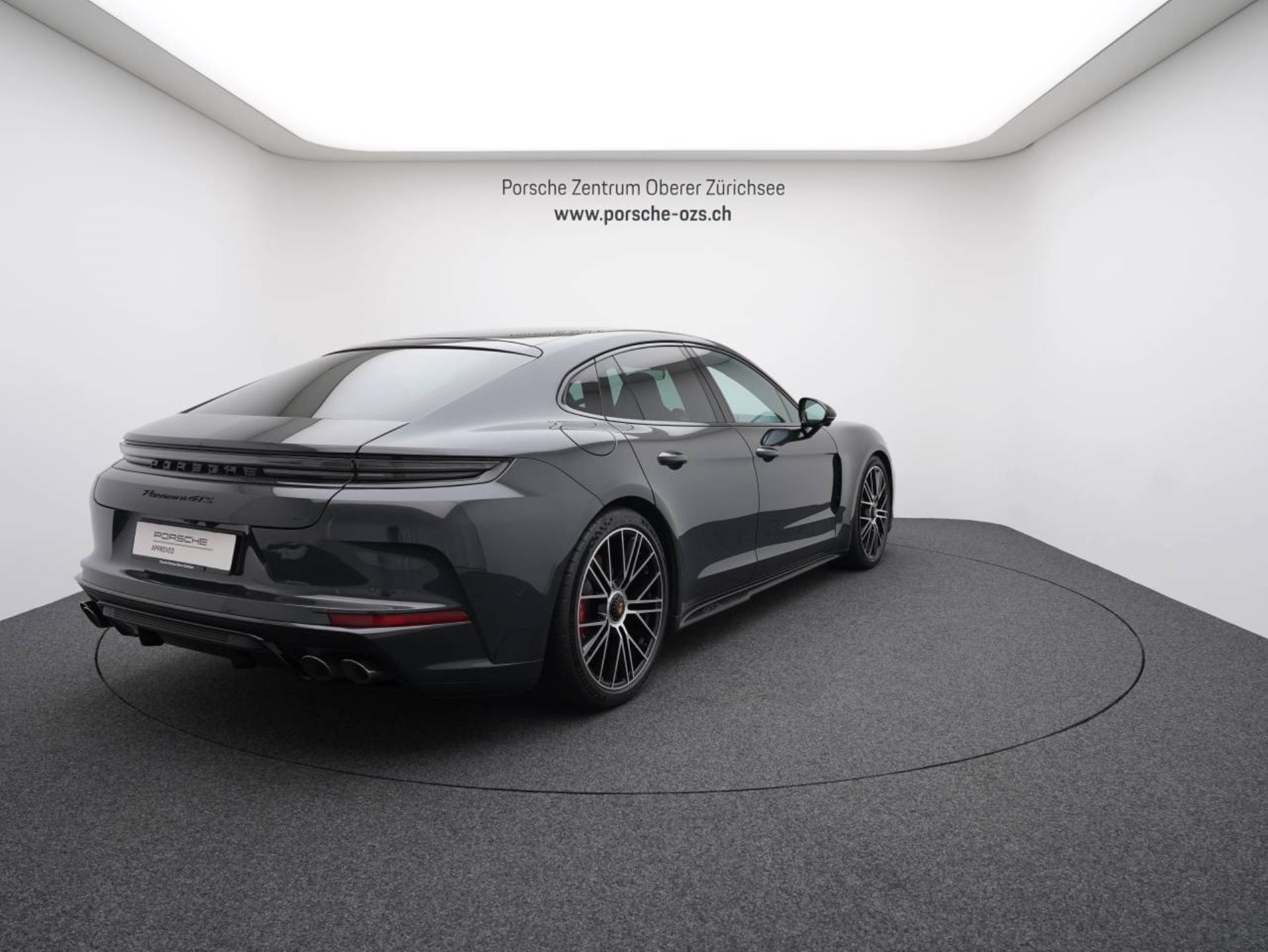 PORSCHE Panamera GTS-image-6