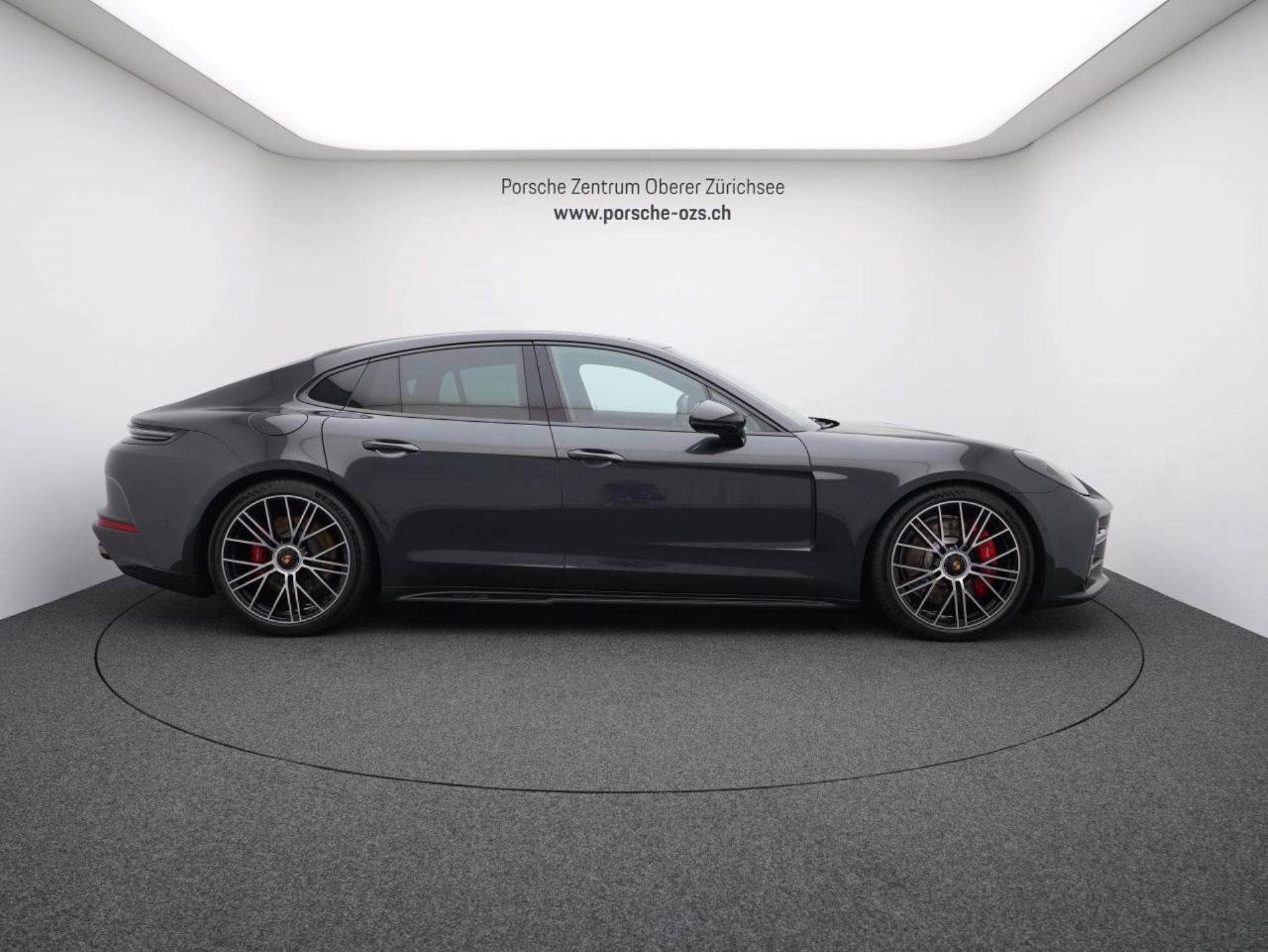 PORSCHE Panamera GTS-image-7