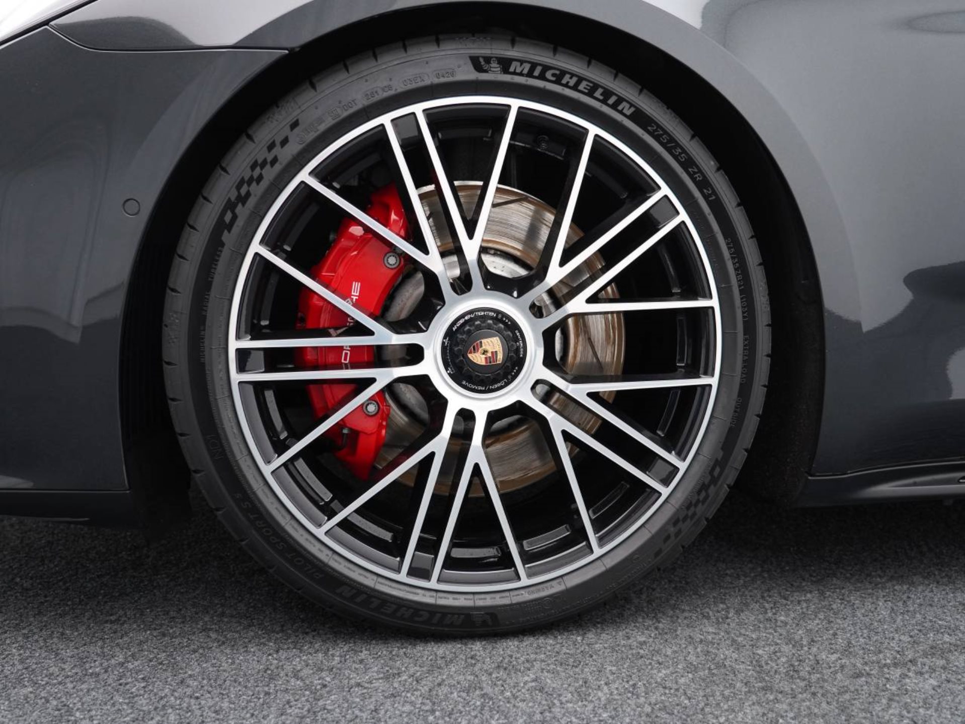 PORSCHE Panamera GTS-image-10
